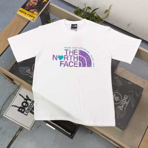 The North Face Unisex Short Sleeve T-Shirt with Graphic Logo Print 1 The North Face Unisex Short Sleeve T-Shirt with Graphic Logo Print