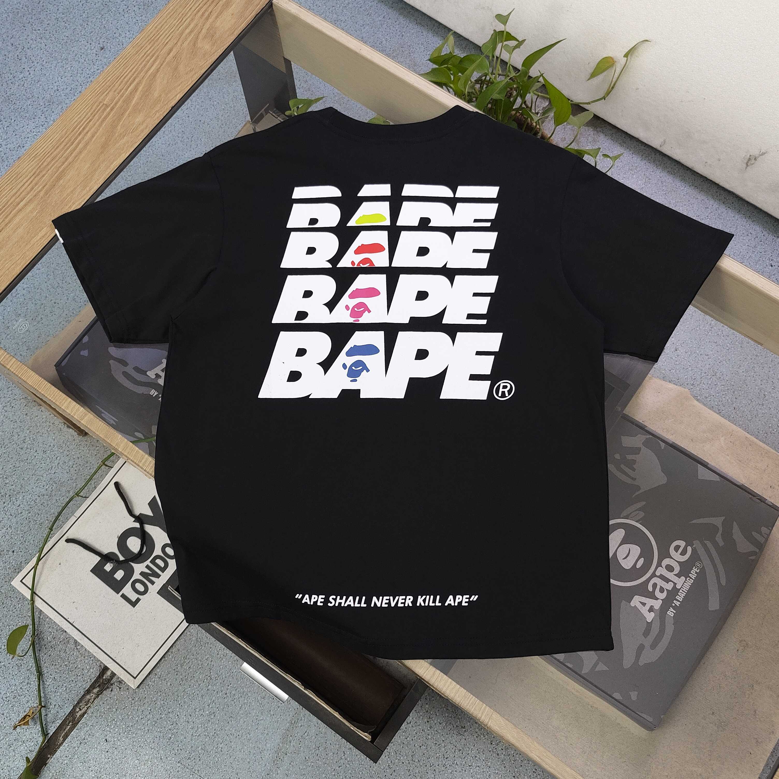 💰85
【款号:Sc781】
2025新款Bape猿人头反光字母重叠字母图案logo印花休闲情侣短袖T恤,邂逅醒目黄棕迷彩猿人头图案,经典元素碰撞时尚火花,R标加持更显独特态度。舒适面料,亲肤透气,无论是搭配休闲短裤还是潮流长裤,都能轻松出彩。穿上它,即刻彰显个性,成为街头潮流焦点,释放属于你的独特魅力,男女同款!
颜色:黑色 白色
尺码:M-3XL
胸围 肩宽 衣长 袖长
M 100 44 67 21
L 104 46 69 22
XL 110 49 72 23
2XL 116 52 75 24
3XL 124 56 78 26