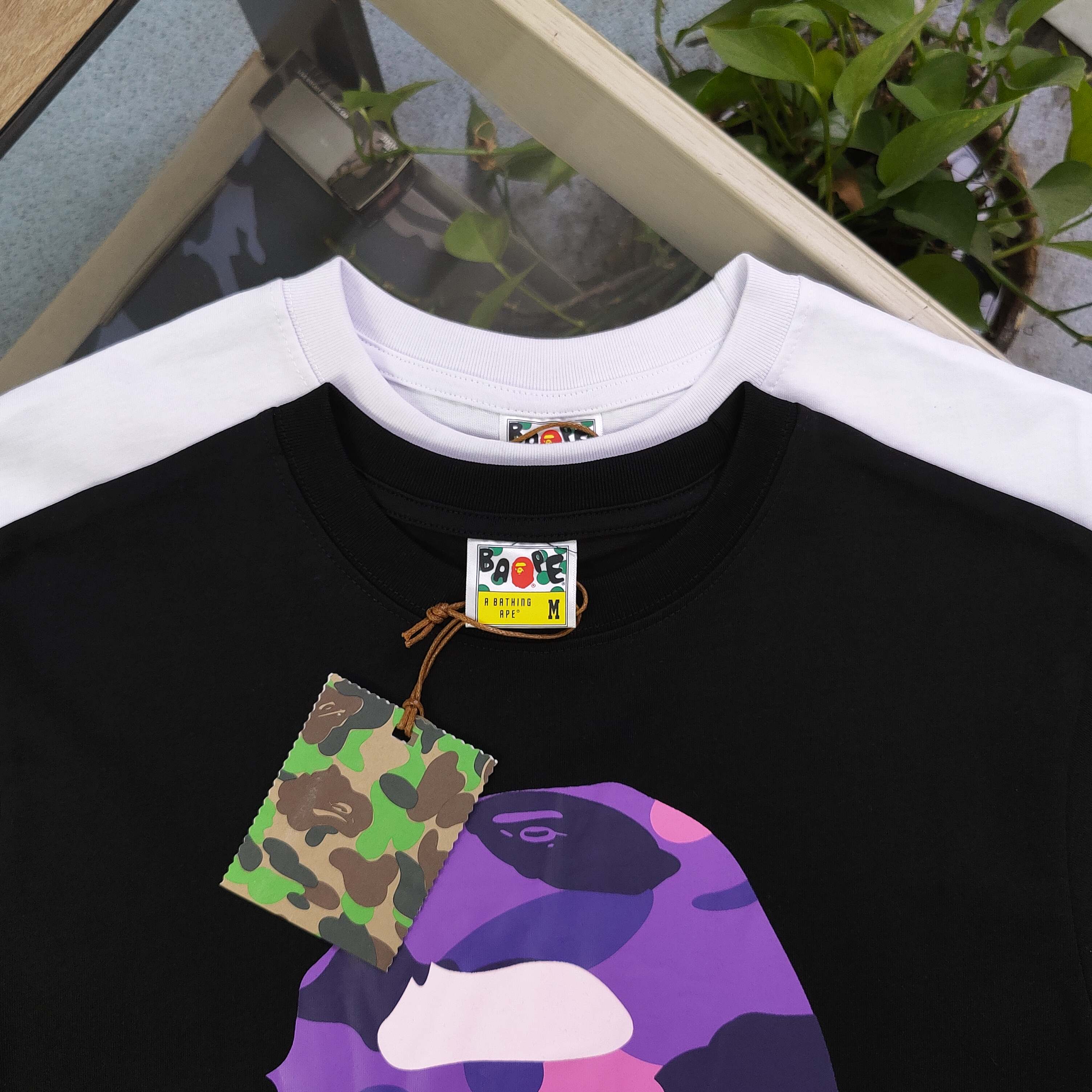 💰85
【款号:Sc727】
2025新款Bape猿人头紫迷彩图案logo印花休闲情侣短袖T恤,邂逅醒目黄棕迷彩猿人头图案,经典元素碰撞时尚火花,R标加持更显独特态度。舒适面料,亲肤透气,无论是搭配休闲短裤还是潮流长裤,都能轻松出彩。穿上它,即刻彰显个性,成为街头潮流焦点,释放属于你的独特魅力,男女同款!
颜色:黑紫 白紫
尺码:M-3XL
胸围 肩宽 衣长 袖长
M 100 44 67 21
L 104 46 69 22
XL 110 49 72 23
2XL 116 52 75 24
3XL 124 56 78 26