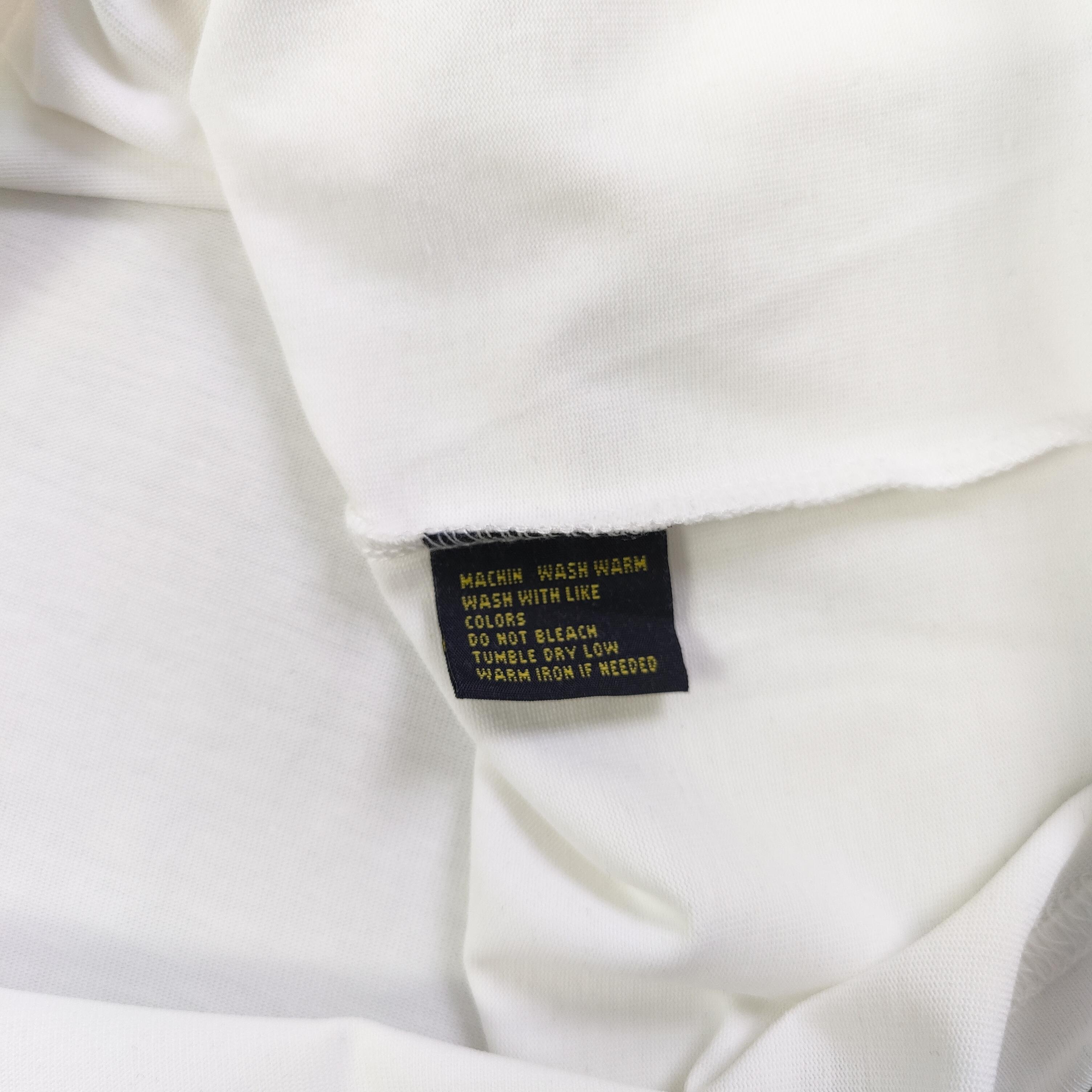 上新💰85
【款号：Zsf7023】
2025新款Polo Palph Lauren拉夫劳伦骑士图案logo印花休闲情侣短袖T恤，以神秘为底色，碰撞上一抹灵动的粉色骑马图案，瞬间打破沉闷，演绎出时尚的强烈反差美学。Polo标志性设计在黑色画布上重焕新生，既承袭了品牌的庄重底蕴，又融入潮流的先锋态度。每一针每一线皆倾注品质匠心，每一次上身都是对时尚边界的大胆突破，于沉稳中释放个性，在经典里重构潮流，定义属于你的独特风尚，男女同款！
颜色：黑色 白色
尺码：S～XL
     胸围 肩宽 衣长 袖长
S     106   47    69    22
M     110   48    70    23
L     114    49    71    24
XL    118    50   72    25