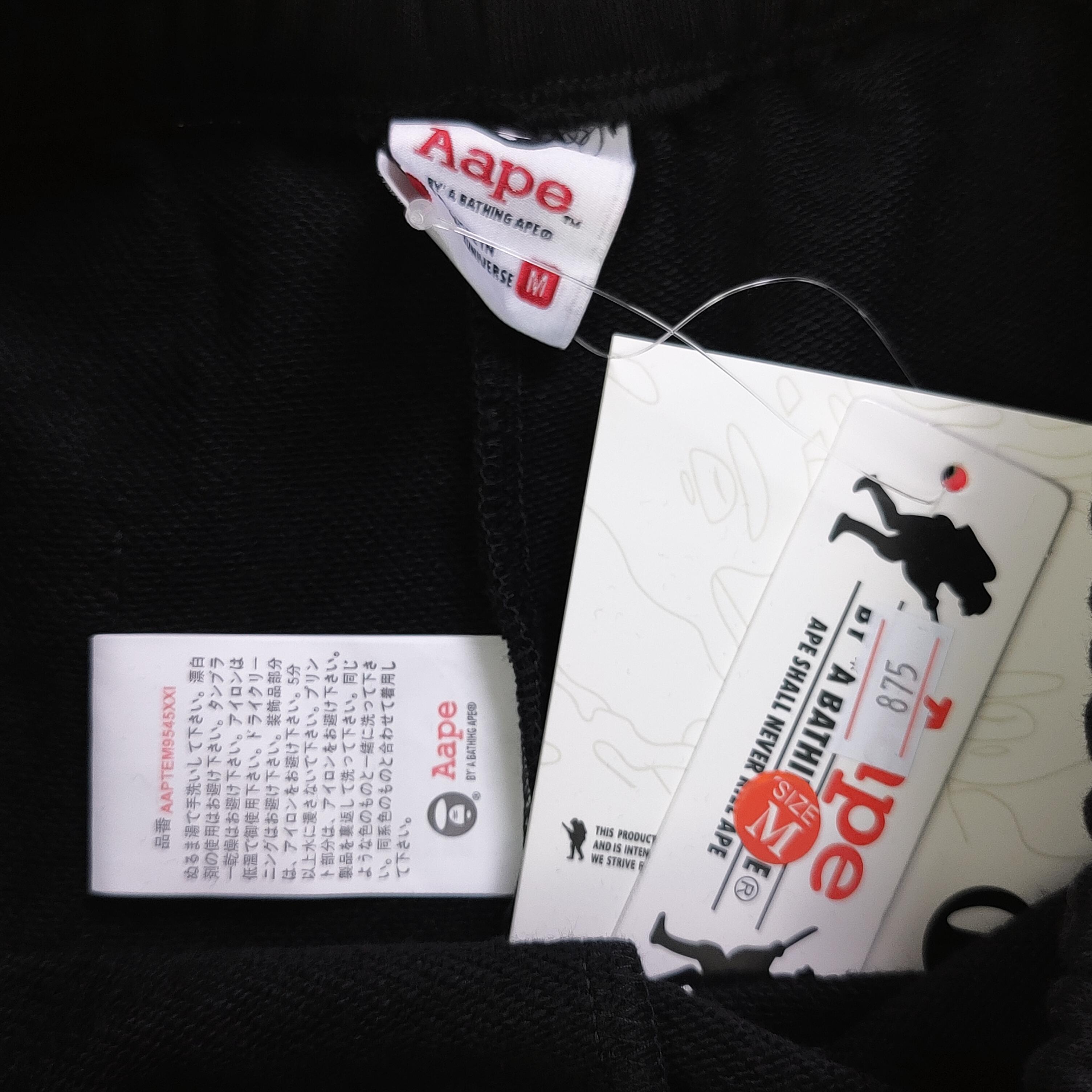 上新💰80
【款号:A875】高版本
2025新款AAPE经典猿颜绿迷彩猿人图案logo字母印花休闲情侣短裤五分裤,由知名艺人余文乐代言,小红书爆款。短裤采用340克纯棉面料制作,适合春季和夏季穿着,宽松舒适,不褪色、不起球、不缩水。设计上,短裤采用了AAPE猿颜猿颜字母logo图案印花,时尚又有个性。版型宽松,是夏季短裤的首选,男女均可穿着,百搭又耐看,男女同款!
颜色:黑色
尺码:M-XXL
腰围 裤长 臀围 裤脚宽
M 90 48 60 110
L 96 49 60 118
XL 100 51 62 124
XXL 104 52 64 128