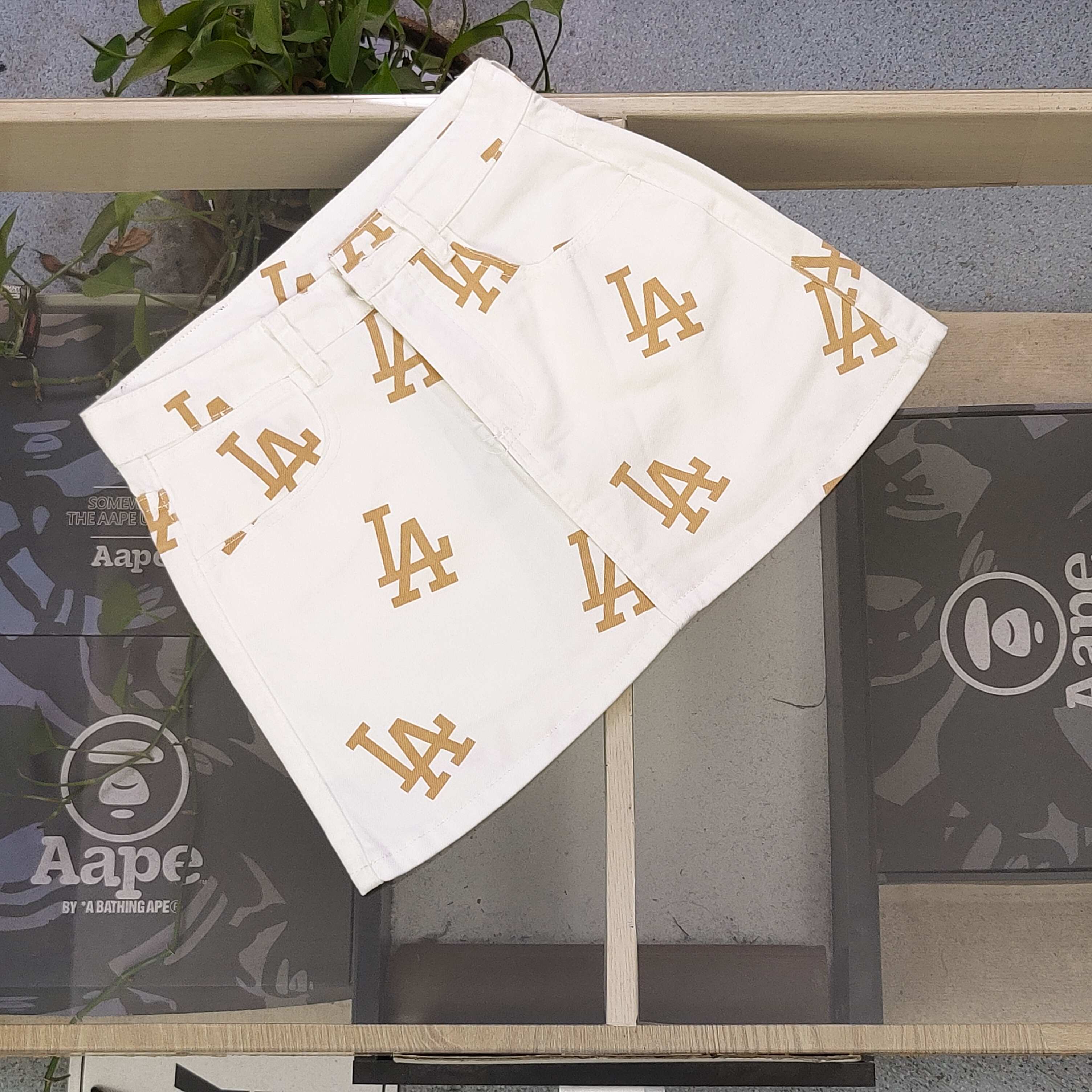Falda Vaquera MLB Yankees NY de Cintura Alta con Logo Estampado Vintage 4 a1748192200988 6133