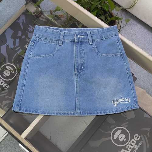 Falda Corta Vaquera MLB Yankees, Logo Bordado, Estilo Casual Moderno 1 Falda Corta Vaquera MLB Yankees, Logo Bordado, Estilo Casual Moderno