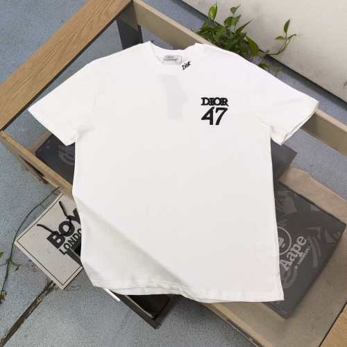 Dior Classic Embroidered Logo Crew Neck Short Sleeve T-Shirt For Men and Women 1 Dior Classic Embroidered Logo Crew Neck Short Sleeve T-Shirt For Men and Women