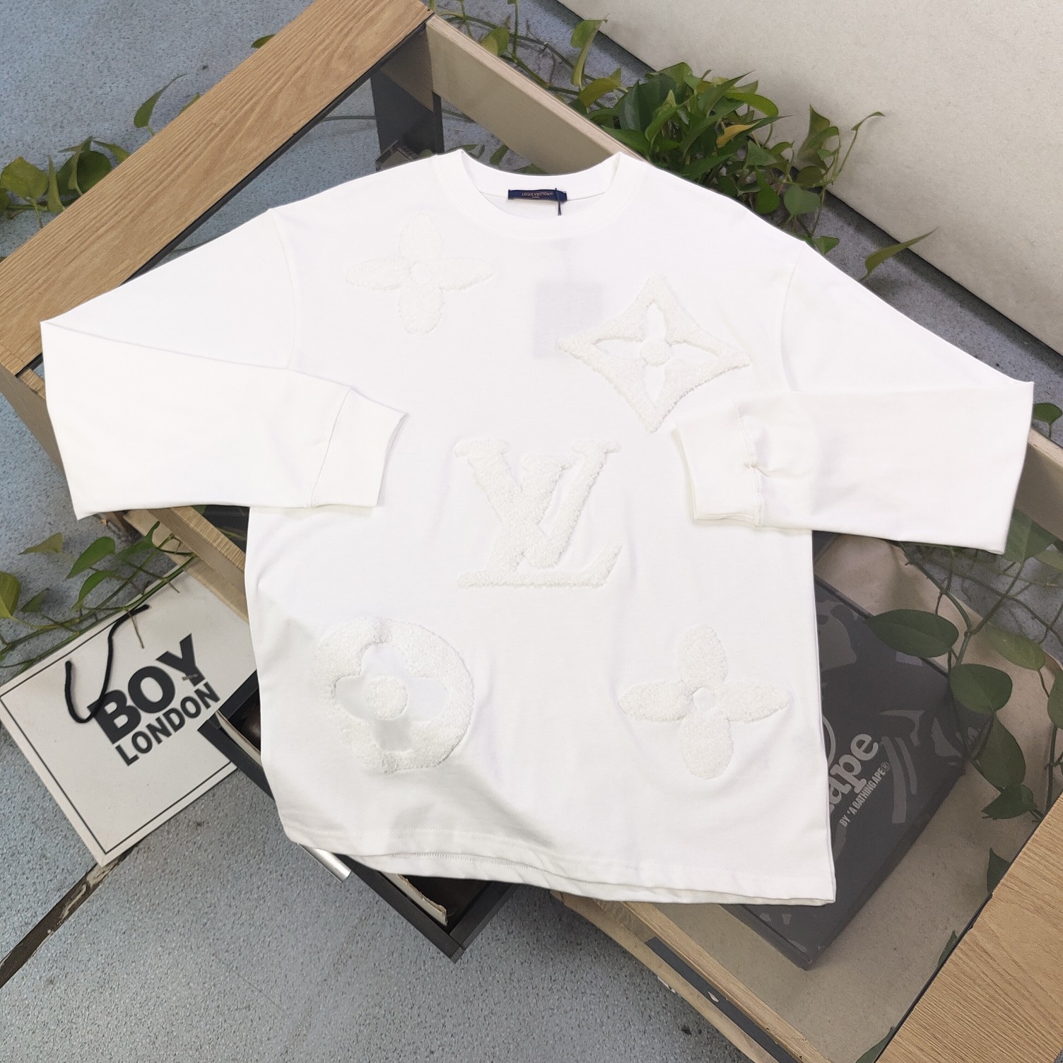 Louis Vuitton Embroidered Logo Long Sleeve T-Shirt, Casual Couple Style