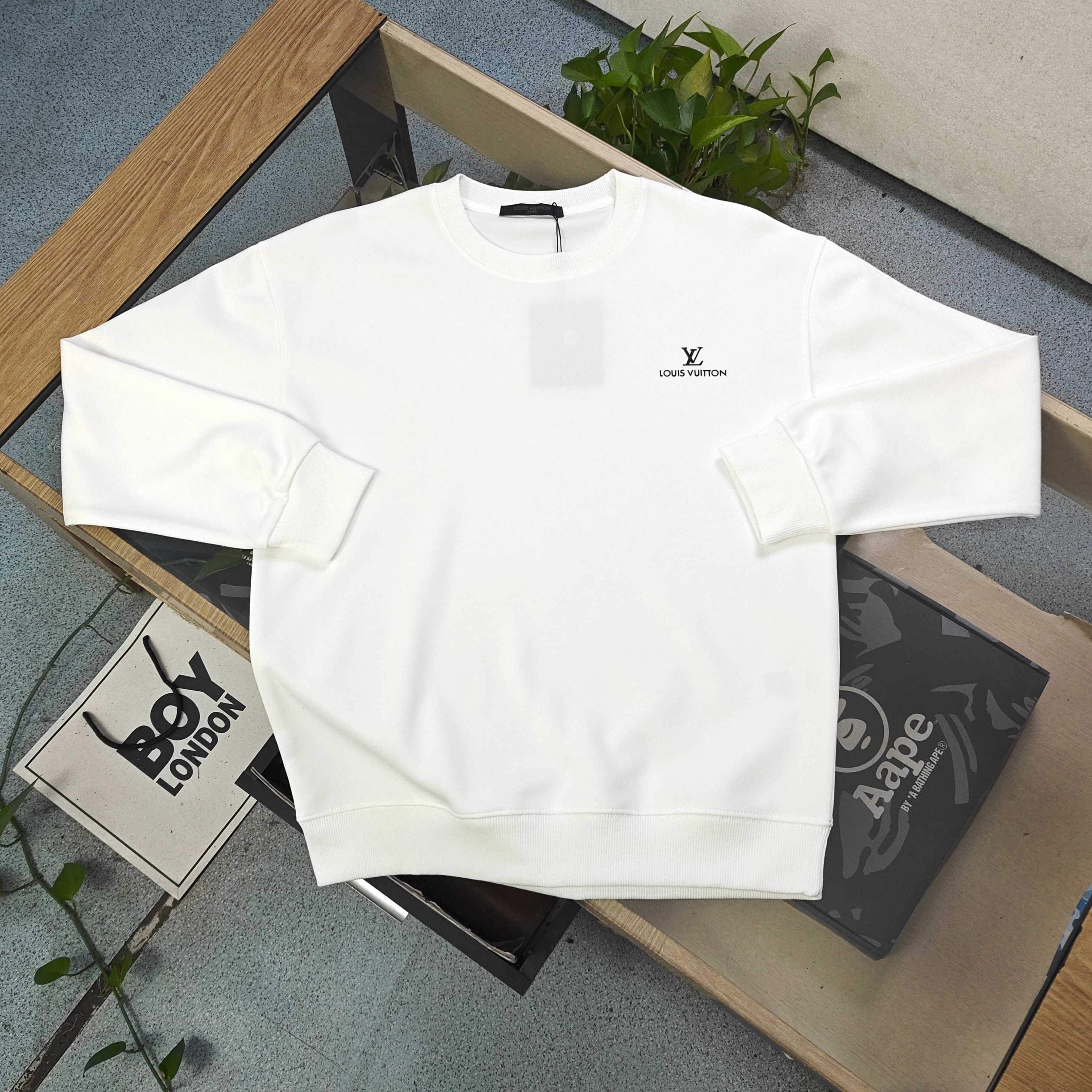 Louis Vuitton Classic Logo Crewneck Sweatshirt - Stylish and Comfortable