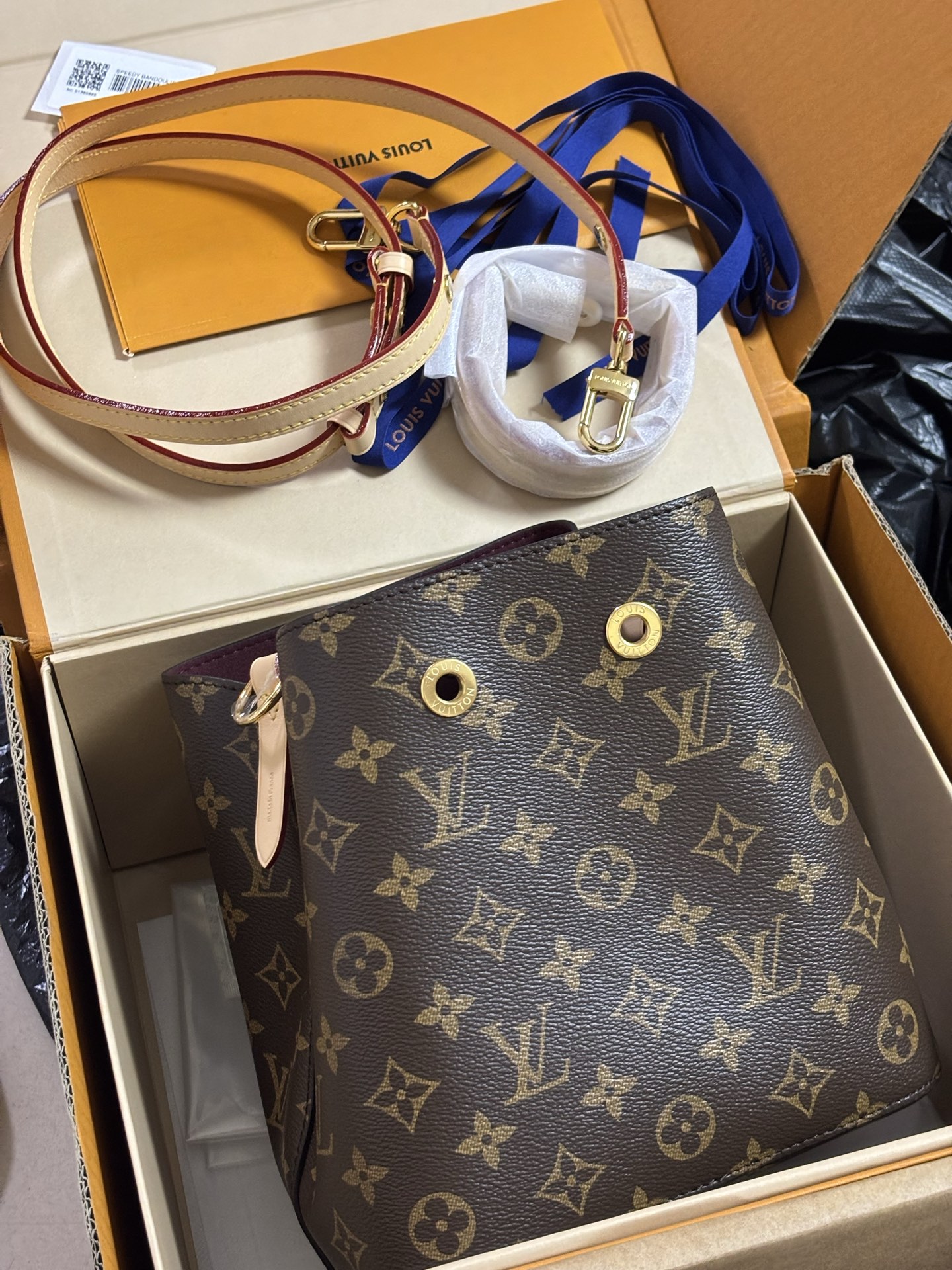 LV 040