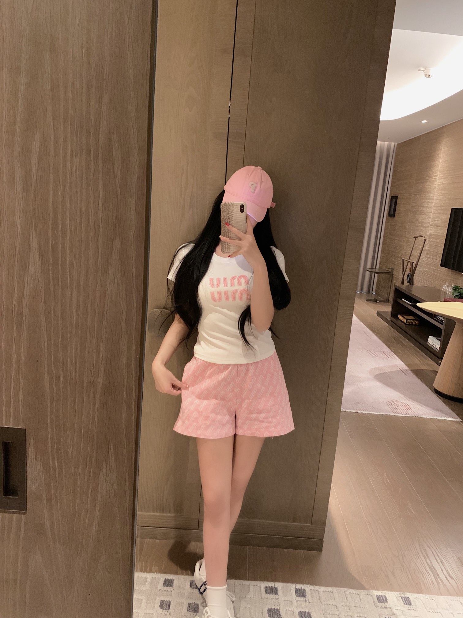 Miu Miu 25ss Beaded Set - Relaxed Fit, Trendy Look, Slimming Effect 2 i1744686112 6556 6