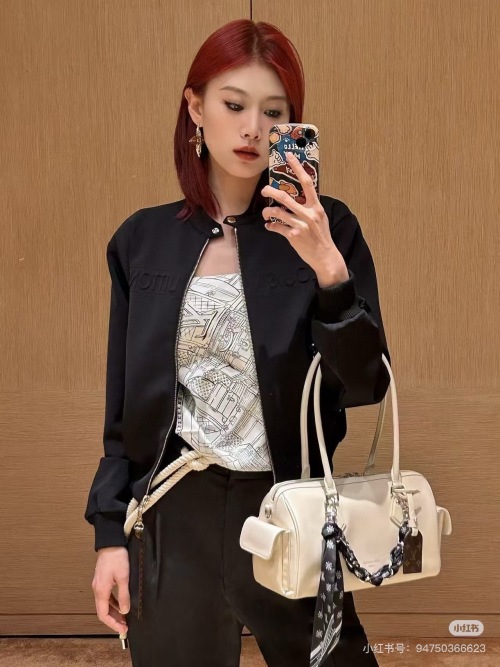 Louis Vuitton 2025 Cropped Jacket, Air Cotton, Black and Khaki, Size S-L 1 Louis Vuitton 2025 Cropped Jacket, Air Cotton, Black and Khaki, Size S-L