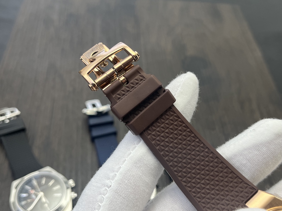 Vacheron Constantin Overseas Dual Time Rose Gold Brown Rubber Strap Watch 9 i1728229170 8716 4