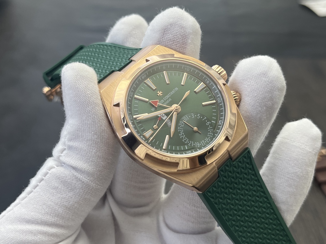 Vacheron Constantin Overseas Series 7920V/210A-B334 Automatic Watch with Dual Time Zone 4 i1728229201 8036 4