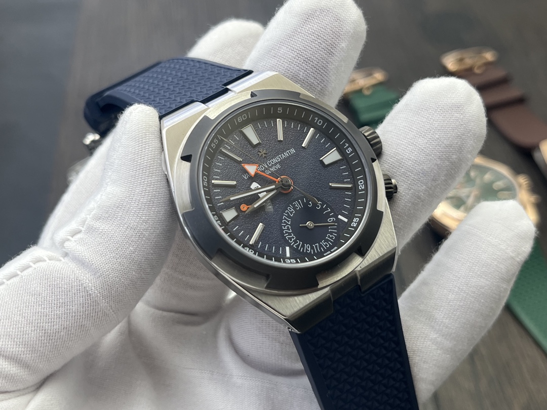 Vacheron Constantin Overseas 7920V Automatic Blue Dial Rubber Strap Watch 4 i1728229237 5074 2