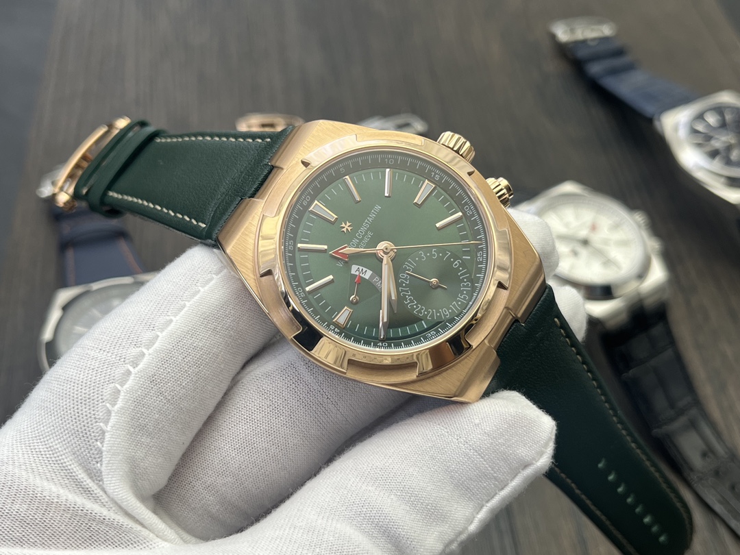 Vacheron Constantin Overseas 7920V Green Dial Rose Gold Automatic Men's Watch 2 i1728229392 7061 0