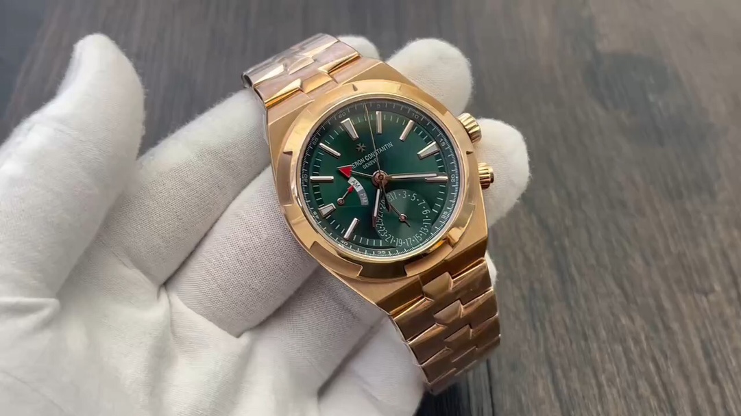 Vacheron Constantin Overseas Series Green Dial Rose Gold Automatic Men's Watch