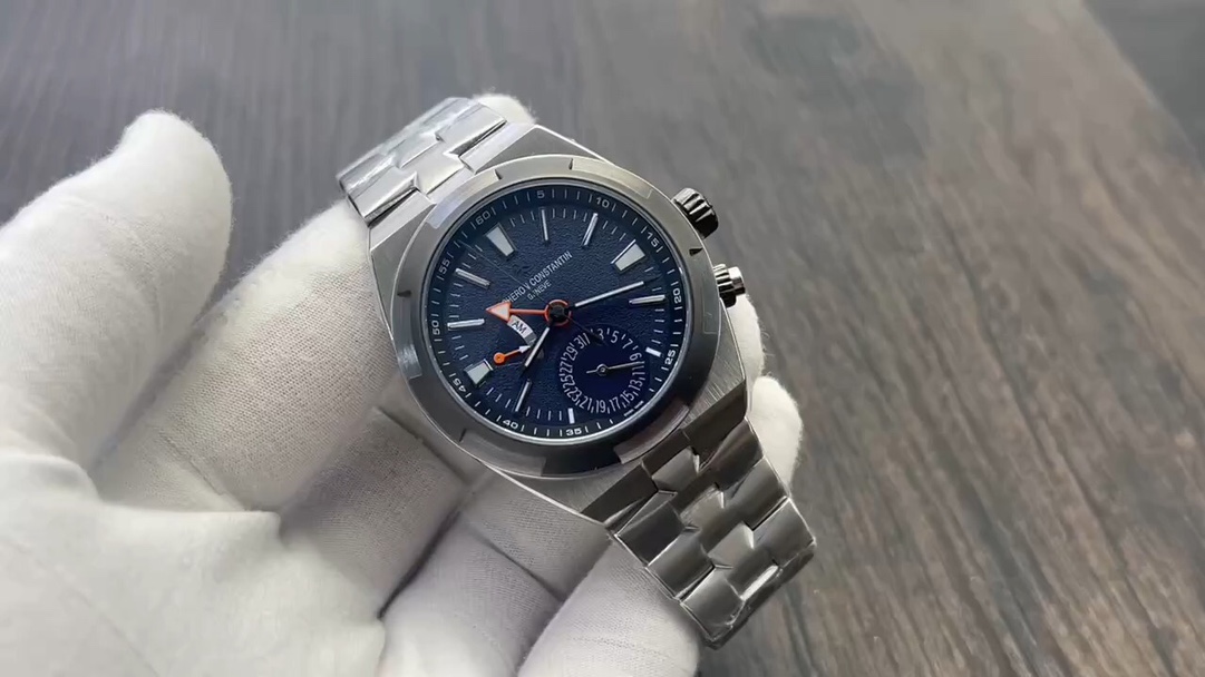Vacheron Constantin Overseas 7920V Blue Dial Stainless Steel Automatic Men's Watch