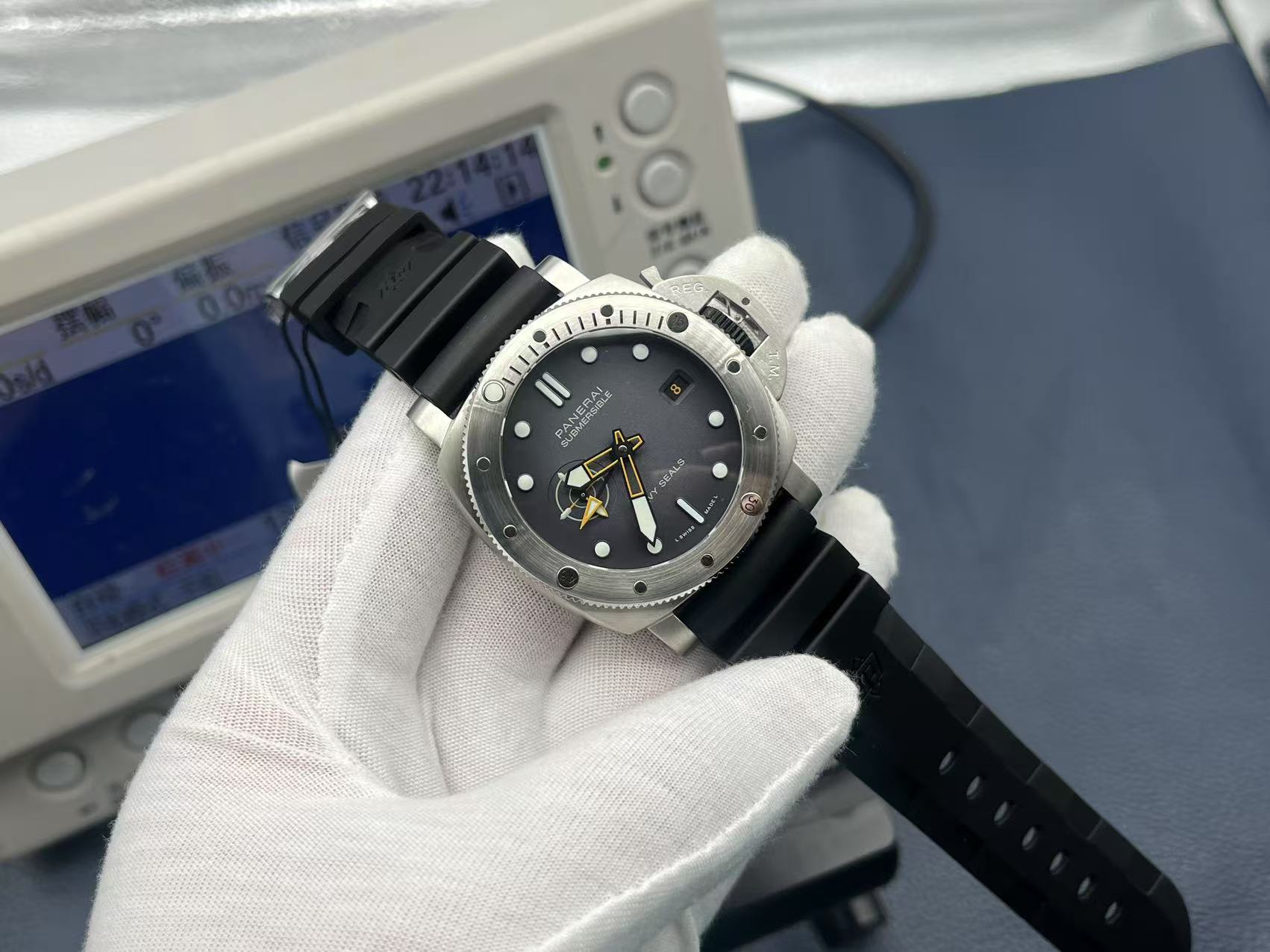 NO:156863,[VS Factory wall crack recommendation] The latest V3 upgraded version VS new product recommendation VS1323 Pei Nahai classic watch!  1 diameter 44MM!  2PAM1323 watch case cover!  VS mature ceramic craftsmanship, the shell is not afraid of scratches, not afraid of oldness, the shell is tougher!  Now booked to give the official website surface waterproof belt!  VS Factory’s craftsmanship masterpieces welcome to taste it!  ,19860909【VS Factory墙裂推荐】最新V3升级版本 VS新品推荐 VS1323沛.纳海经典腕表！ 1直径44MM！ 2PAM1323腕表的壳套！VS成熟的陶瓷工艺,壳不怕刮花,不怕旧,壳更坚韧！现预定赠送官网表层防水带！ VS Factory匠心力作 欢迎各位表友品鉴！,,Watch