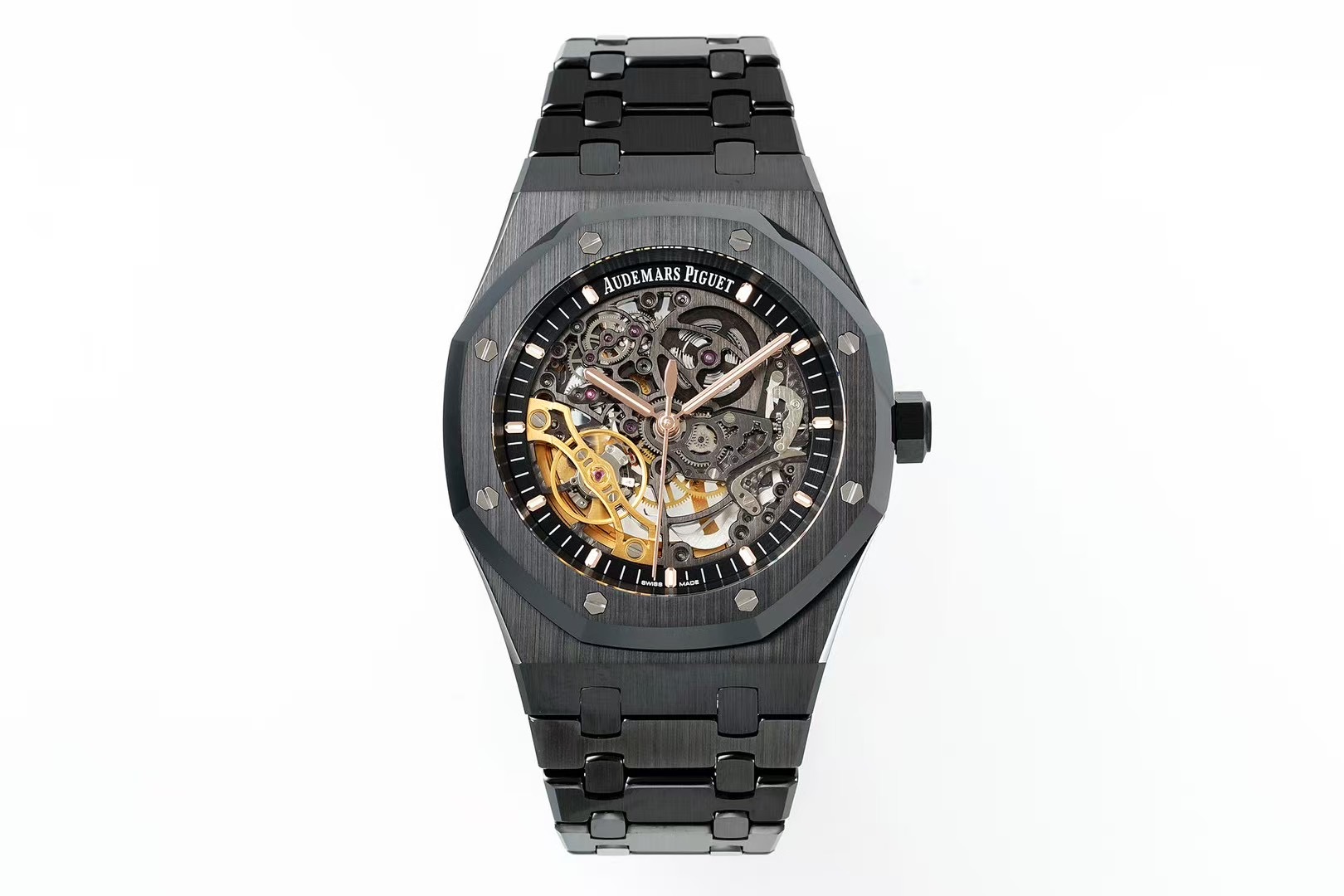 NO:388092,A small quantity arrives [celebrating] [celebrating] [celebrating] THB V2 version A Audemars Piguet hollow 15407 new custom integrated movement V2 version 2 point training large seconds and heavy hammer engraving 24k gold is more in line with the original version, only added materials and no price increase!  15407 The most eye-catching thing is the balance wheel and swing ply at eight o'clock. THB's new custom real balance wheel, the golden effect is not greasy. When the balance wheel rotates, the mechanical beauty is undoubtedly revealed. If you look at the fine polishing of each gear ply, the unique craftsmanship of high-end watchmaking is really too charming. Audemars Piguet's Royal Oak design is handled by Master Zunda. In addition to the characteristics of the integrated strap, comfort is also a magic weapon, so the thickness of the case must be strictly controlled. You can see that the integrated case locked with eight hexagonal screws can greatly reduce the thickness of the bottom cover, and the large three-pin is controlled at 10.1MM. This data is very excellent when the bottom is penetrated. THB only makes ceiling products!  ,audemars,gold19860909少量到货[庆祝][庆祝][庆祝] THB V2版 A爱彼镂空15407 全新定制一体机芯 V2版2点进修大秒跟重锤雕刻24k黄金更加符合原版,只加料 不加价！ 15407吸引眼球的莫过于八点位的摆轮和摆夹板,THB 全新定制真摆轮,金灿灿的效果怎么看都不腻,摆轮转动起来时看着每个齿轮有序的运转,机械美感展露无疑,再细看每个齿轮夹板的精细打磨,那种高级制表独有的工艺确实太过迷人. 爱彼的皇橡设计由尊达大师操刀,除了一体式表带的特点外,舒适度也是一大法宝,所以必须严格控制表壳的厚度.可以看到采用八颗六角螺丝锁定的一体式表壳能很好的降低底盖厚度,大三针控制在10.1MM,在透底的情况下这个数据是非常优秀的. THB只做天花板产品！,,audemars,gold,Watch