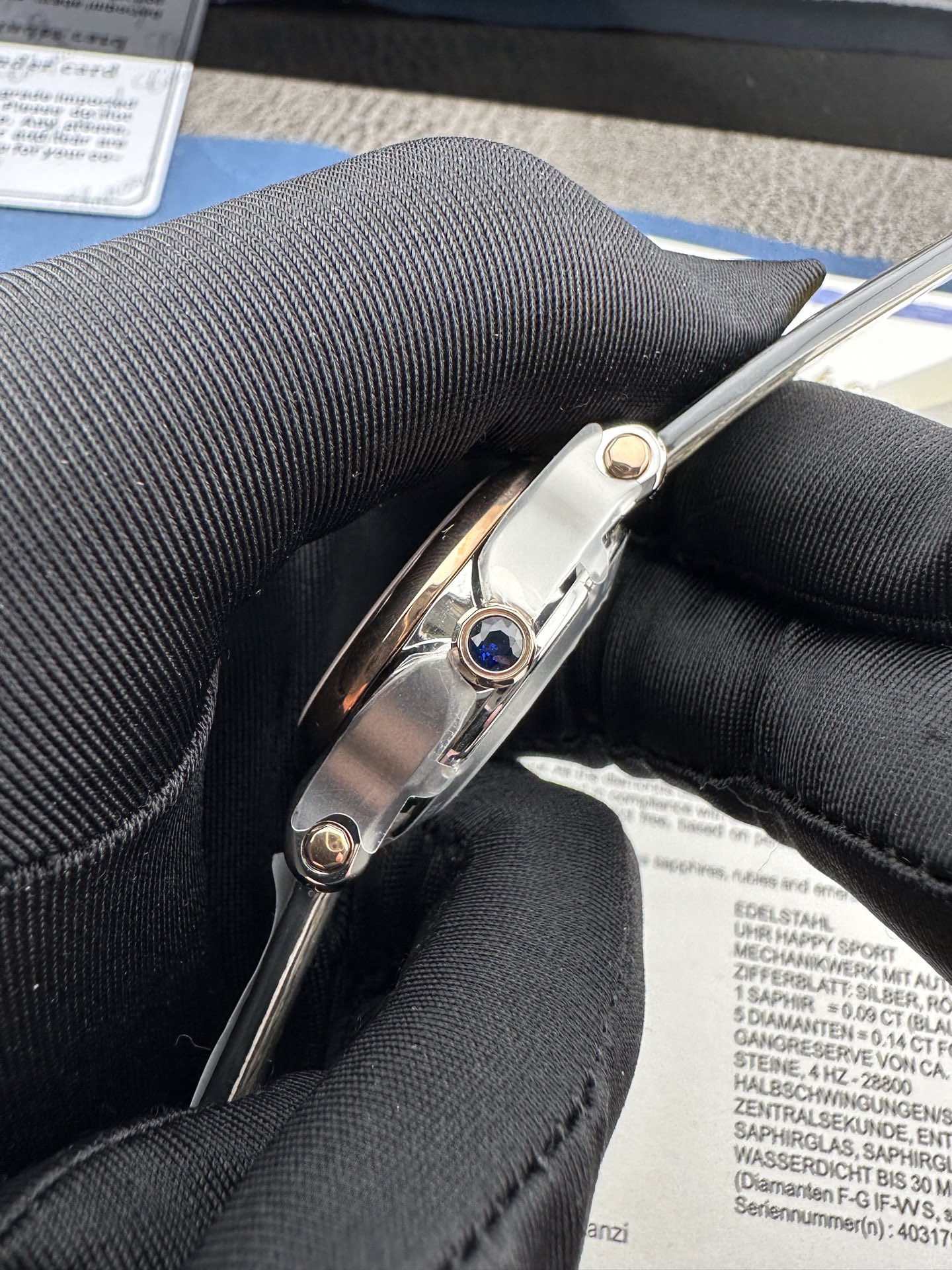 NO:384109,[NR Factory2025 Wall Cracked Recommendation Latest Masterpiece] The highest version of the market, V3 upgraded version. Chopin Chopard has been inseparable from female friends since its launch in 1993. The design director of Chopard once said, 'HappySport is the result of the combination of jewelry craftsmanship and watchmaking craftsmanship, and jewelry craftsmanship and watchmaking craftsmanship are the core skills of the Chopin brand. 1 HappySport watches have a modern style, bold and avant-garde, and easy to wear. Like the basic style in your wardrobe, you can match freely and often wear. The watch lines are smooth and beautiful, and are integrated with the elegant and softness of women. 2 Diameter 33 mm! 3 Equipped with the same 2892 movement machinery as the genuine one, the same as the genuine one! 4 Perfectly reflect Chopard's interpretation of casual style! Its iconic movable diamonds dance happily and shine brightly.  5 Best Goddess Essentials! Paired with top crocodile leather straps! NR Factory2025 Craftsmanship The more you appreciate, the more you know how to appreciate it! NR is here for you! Create a watch exclusive to Goddess!,,chopard,chopard,crocodile skin19860909【NR Factory2025墙裂推荐 最新力作】市场最高版本 V3升级版 肖邦Chopard自1993年HappySport推出以来,就与女性朋友结下不解之缘.萧邦品牌设计总监曾这样说过「HappySport是珠宝工艺与制表工艺相结合的成果,而珠宝工艺和制表工艺都是肖邦品牌的核心技艺. 1HappySport腕表风格现代,大胆前卫,且易于佩戴.如同您衣橱里的基本款式,可自由搭配,经常佩戴.腕表线条流畅,造型优美,与女性之优雅柔美浑然一体. 2直径33毫米！ 3搭载跟正品同款2892机芯机械,跟正品摆幅一样！ 4完美体现萧邦对休闲风格的诠释！其标志性的活动钻石欢快舞动、流光溢彩. 5最佳女神必备款！搭配顶级鳄鱼皮表带！ NR Factory2025匠心之作 越欣赏越懂得欣赏！NR为您而来！打造专属女神的一款腕表！,,chopard,chopard,crocodile skin,Watch