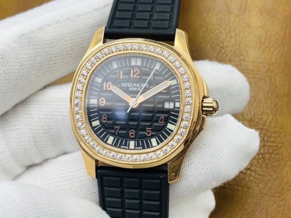 Patek Philippe Aquanaut Reloj Morado Incrustados con diamantes Caucho Vintage