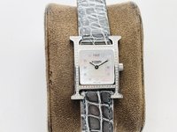 Hermes Fake
 Watch Blue Pink Set With Diamonds Calfskin Cowhide Crocodile Leather Fall/Winter Collection Quartz Movement Alligator Strap