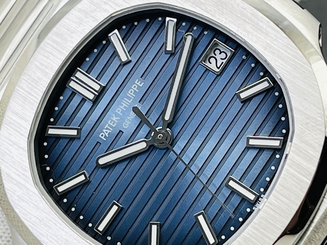 NO:145894,【WY-3K Factory wall crack recommendation, create a new classic】Exclusive movement in the market!  !  !  3K Pataca. Feili Sports Elegance Series (platinum version 5811/1G-001 Nautilus 41MM series) upgraded to the original machine noise-free lettering version. Detailed upgrade interpretation: 1. The upgraded movement is fully engraved, clear and wear-free, and the texture is ultimate. 2. The upgraded automatic trolley piece adopts Swiss ultra-precision bearings, and the industry's unprecedented installation trolley piece technology. It achieves 100% noise reduction. 3. The original movement, no fake clips, no fake balance wheels, no fake rubies. The 3k factory completely replicated the out-of-print high-quality 330SC movement of 3.3 mm. 4. Filled with Swiss luminous coating, the dial Arabic numerals are extremely bright, and the overall harmony and synchronous brightness is achieved. 5. The imported rubber strap has been upgraded, and the feel and visual effect are comparable to the original. In extreme cold and high temperatures, it is maintained with corrosion resistance, odor resistance, long-lasting wear resistance, and corrosion resistance.  6. Each watch in the calendar window is horizontally positioned without deflection. 7. The smoothness of the head adjustment gear is debugged multiple times, and the debugging is done to the best state. The upgraded grenade adjustment time and the feel of the winding are smooth. 8.2 mm is upgraded to the entire watch thickness, perfectly realize the thinnest mechanical watch on the entire network, equivalent to the original thickness. It is extremely comfortable to wear. 9. The original mold opening buckle, the strap buckle can lock the length adjustment device, perfectly match the joint position, and no offset and movement. WY-3K Factory masterpiece Patek. Feili Sports Elegance Series 5811 upgraded the original machine noise-free lettering version. It dominates the entire network for the first time. Welcome all watch friends to taste it!  ,19860909【WY-3K Factory墙裂推荐 再创经典】市场独家机芯！！！3K百达.翡丽运动优雅系列（白金版5811/1G-001鹦鹉螺41MM系列）升级原版机无噪音刻字版. 详细升级解读: 1升级机芯全部精雕刻字,清晰不磨损,纹理做到极致. 2升级自动陀片,采用瑞士超精密轴承,业界史无前例的安装陀片工艺.做到百分百降噪音. 3原版机芯,无假夹版,无假摆轮,无假红宝石.3k厂完整的复刻出3.3毫米的绝版高品质330SC机芯. 4填充瑞士夜光涂层,表盘阿拉伯数字夜光超亮,而且整体做到和谐一致同步亮度. 5升级了进口橡胶表带,手感和视觉效果堪比原装.在极寒和高温的情况下都保持防腐,防臭,经久耐磨,抗腐蚀性. 6日历窗口每一只手表做了水平正位,不出现偏斜遮挡. 7把头调节档位顺畅度的多次调试,调试到最佳状态.使得升级版手雷调校时间和上链的手感畅顺 8升级了整个手表厚度8.2毫米,完美实现全网最薄机械表,等同原装厚度.佩戴起来舒适无比. 9原版开模表扣,表带扣可锁定调节长度装置,完美的对接合位,无偏移和走位的情况. WY-3K Factory匠心力作 百达.翡丽运动优雅系列5811升级原版机无噪音刻字版.独霸全网首发,欢迎各位表友品鉴！,,Watch