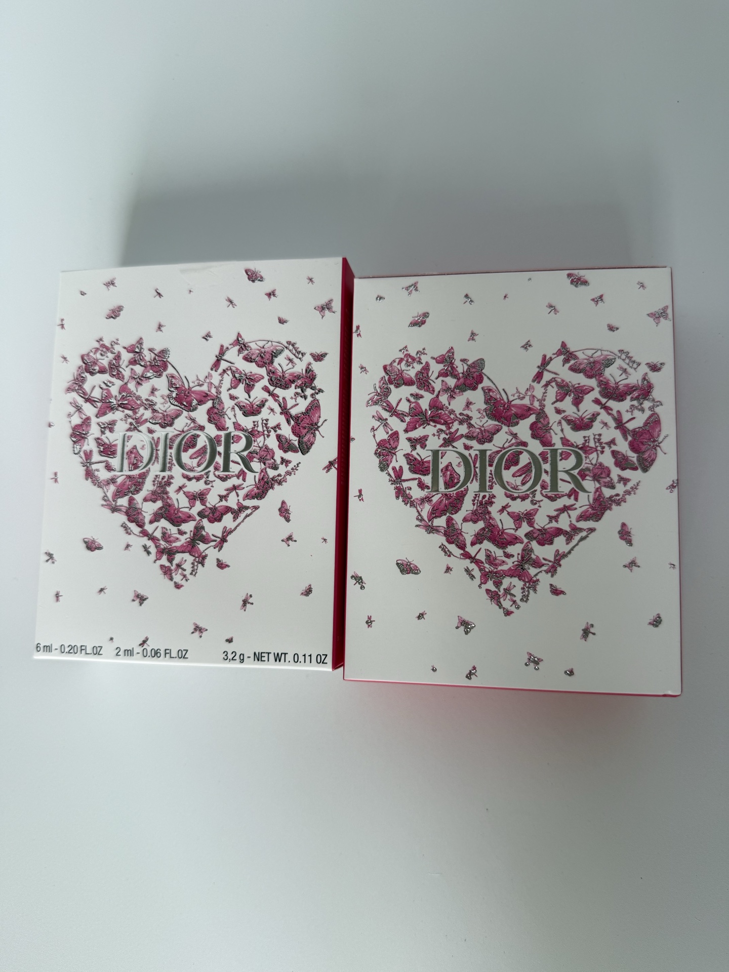 95💰迪奥蝴蝶版明星唇部护理三件套

内含: 3.2g变色唇膏001 +6ml丰唇蜜001
 +2ml丰唇蜜038