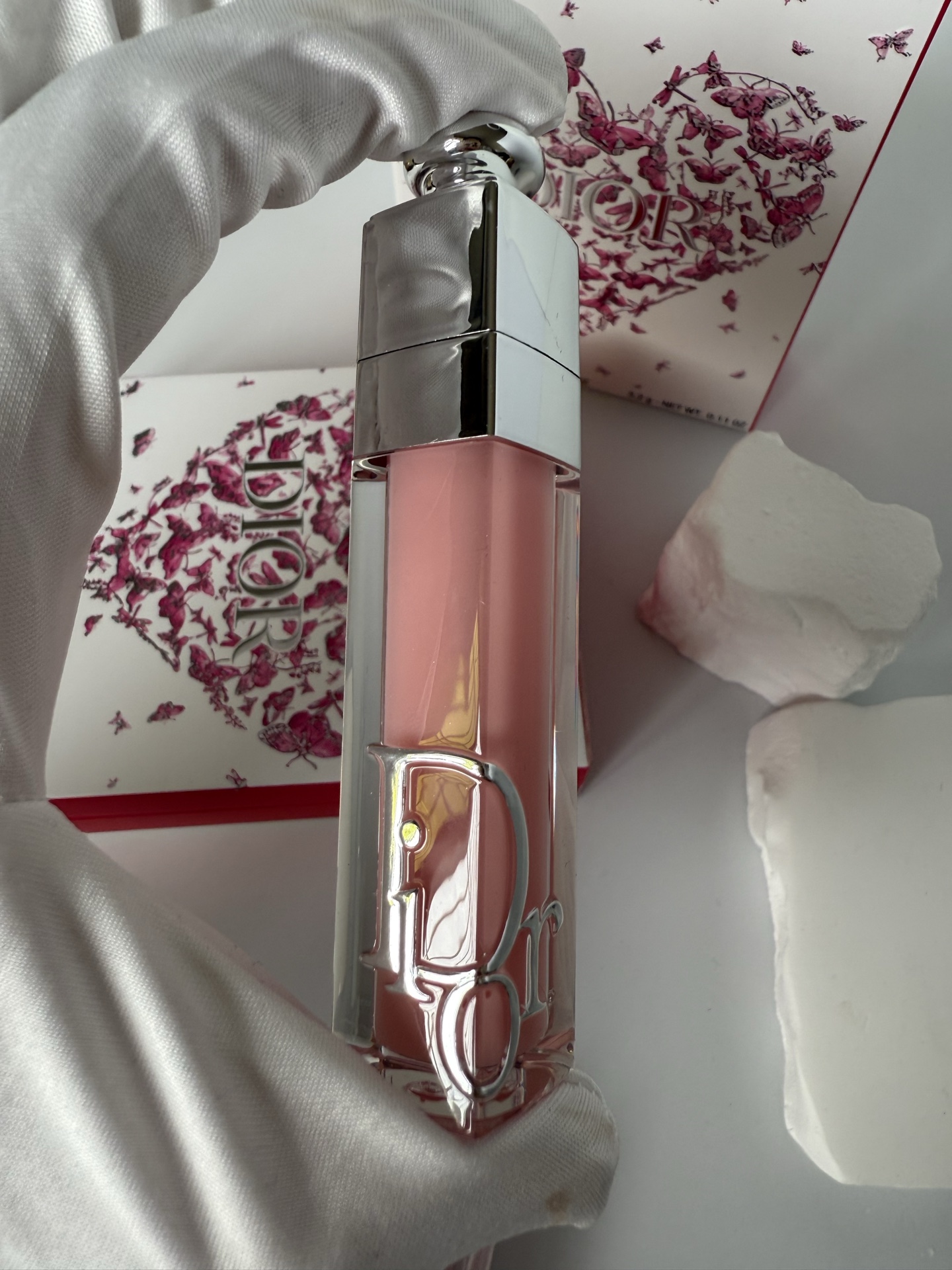 95💰迪奥蝴蝶版明星唇部护理三件套

内含: 3.2g变色唇膏001 +6ml丰唇蜜001
 +2ml丰唇蜜038