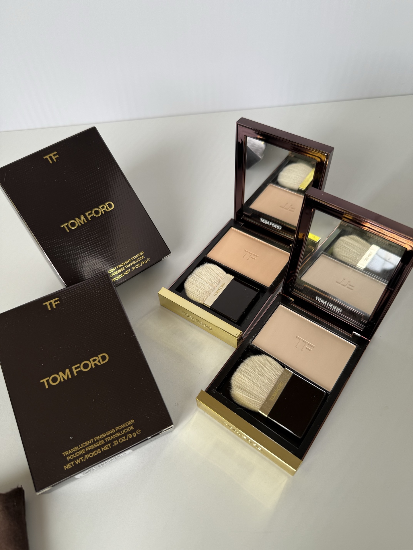 35. TF polvo compacto de hielo 9g 🔜 calidad 1:1❗2️⃣ colores: 01#, 02#. 🎉🎉🎉TF polvo compacto de hielo 9g 01# blanco …