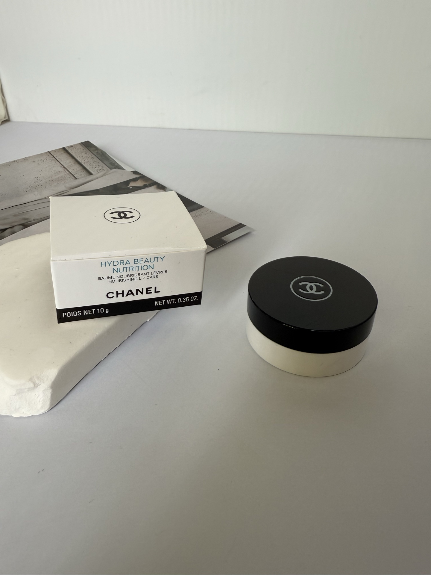22. Bálsamo labial de camelia Chanel 10g 🔜 Calidad 1:1❗️ Bálsamo labial de camelia Chanel 10g Con instrucciones, nuevo…