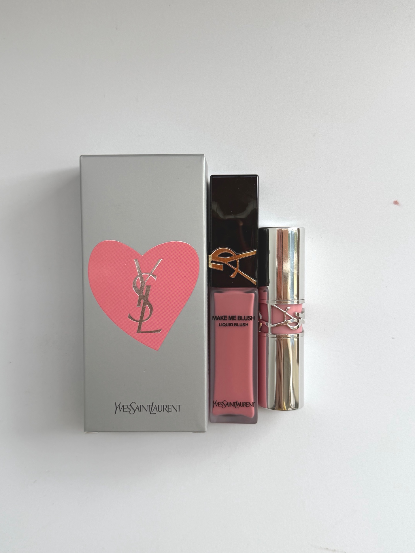 NO:938868,Yves Saint Laurent liquid blush and lipstick two-piece set!  Contains: liquid blush 44# + watery silver round tube lipstick 44#., lipstick, lip glaze, lipstick trendy department store, saint laurent19860909圣罗兰液体腮红口红两件套！内含:液体腮红44#+水光银圆管口红44#.,口红.唇釉.唇膏潮品百货,saint laurent,accessory