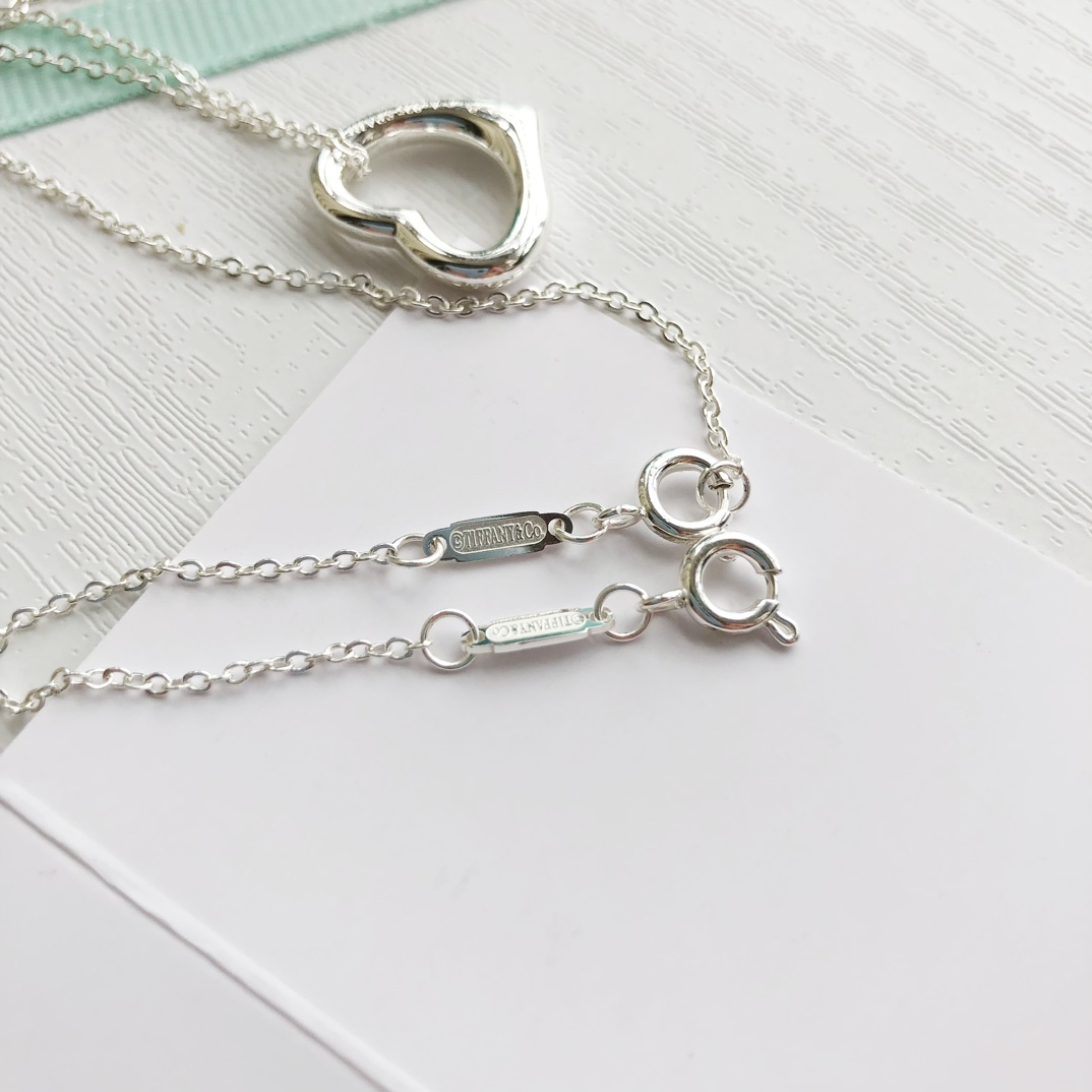 Tiffany & Co. 蒂芙尼简约爱心项链 925 银