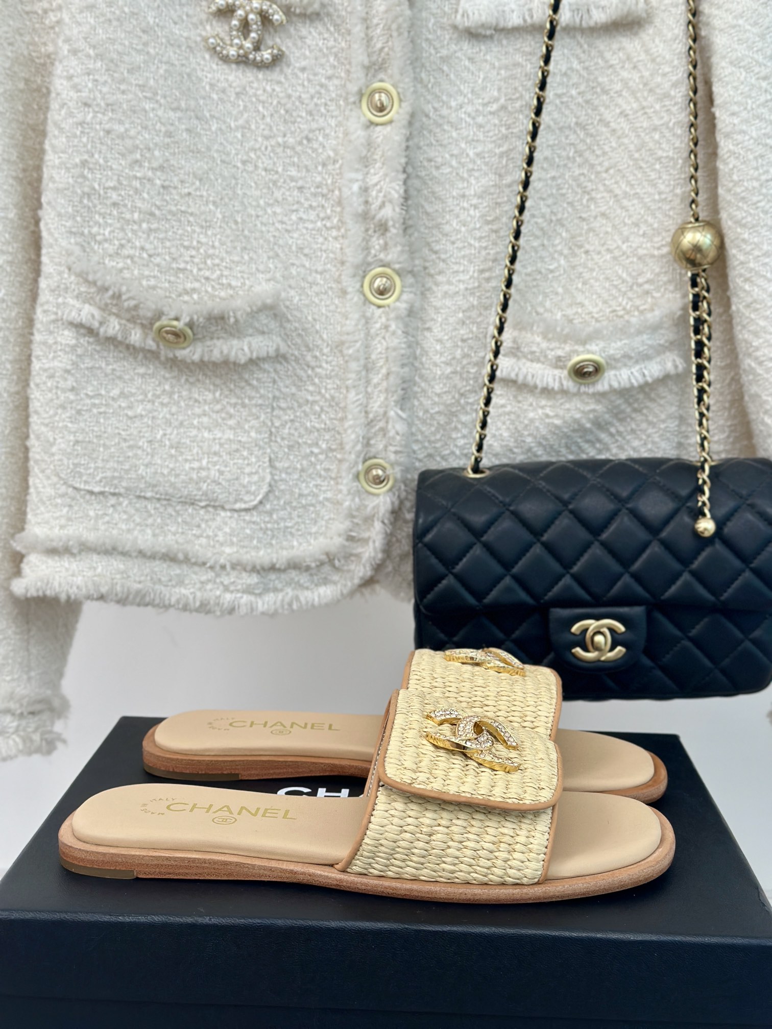 Chanel Shoes Slippers Weave Cowhide Raffia Sheepskin Spring/Summer Collection