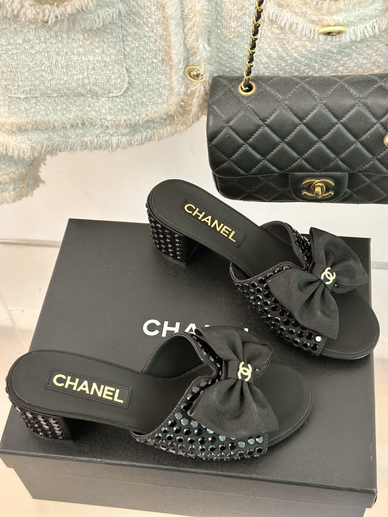 CHANE*小香24P新品蝴蝶结双C水钻粗跟拖鞋超仙的大蝴蝶结凉拖鞋大蝴蝶结也是当下流行趋势非常足的松弛