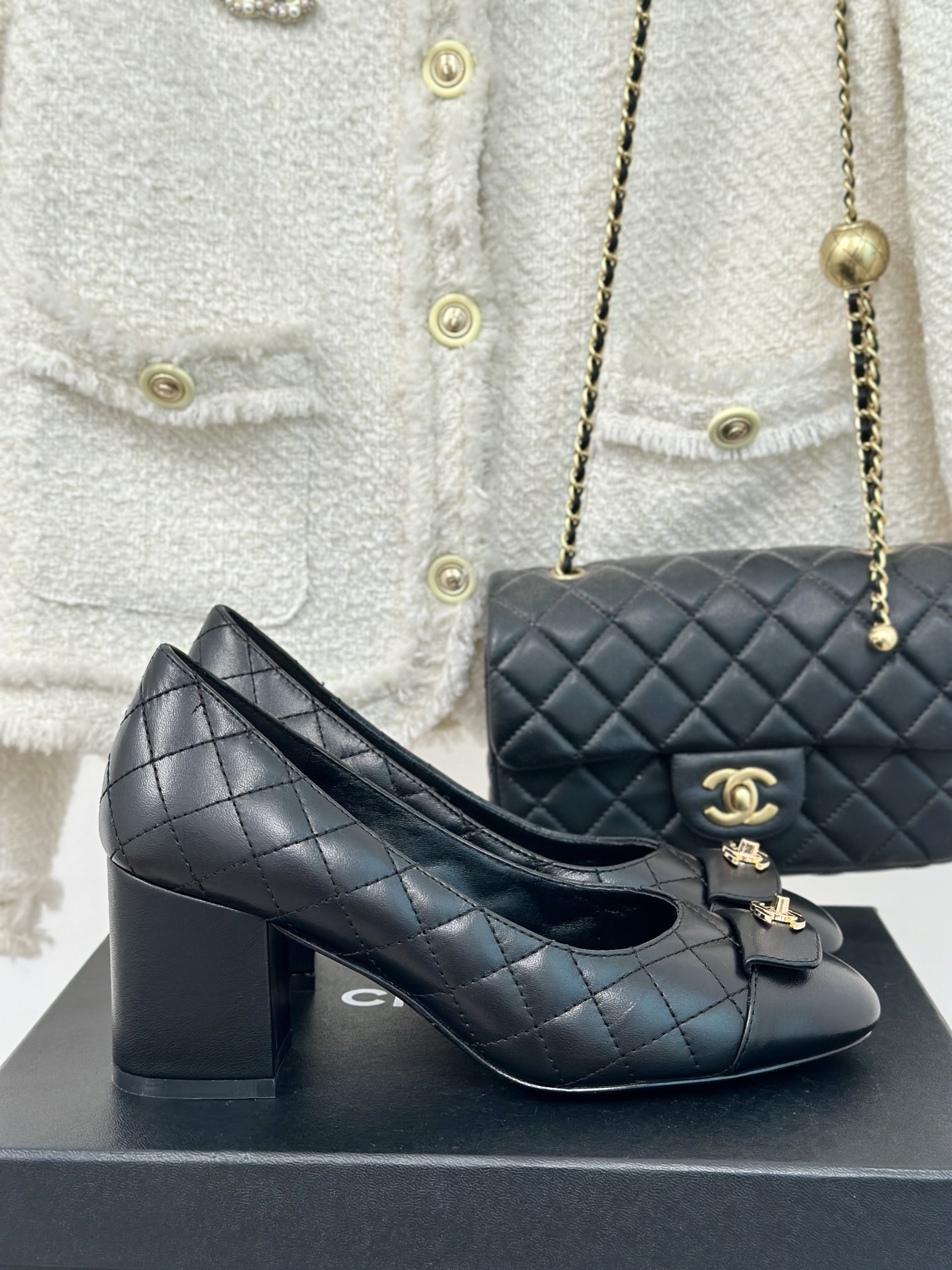 Chanel Single Layer Shoes Cowhide Lambskin Sheepskin Silk