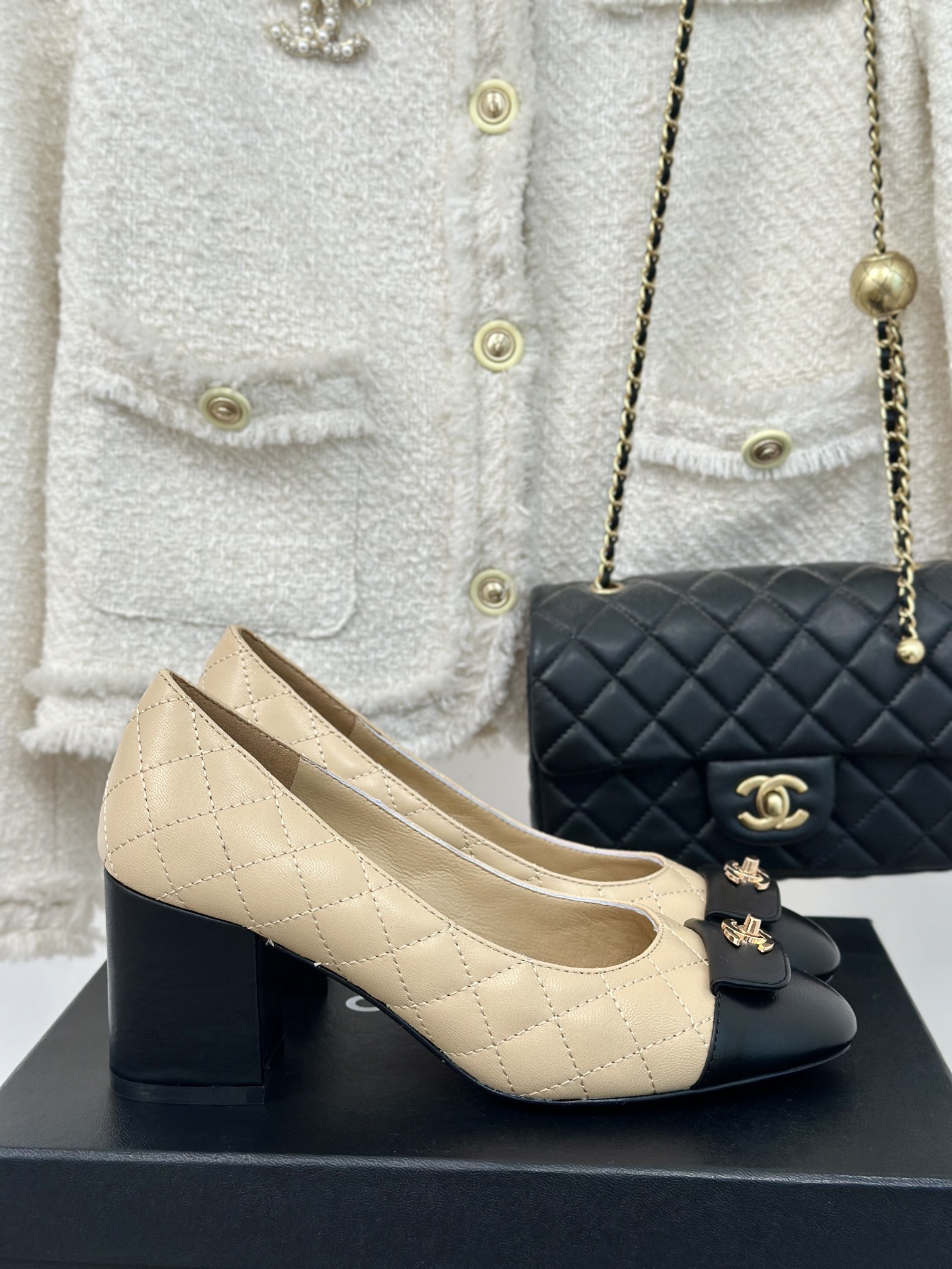 Chanel Single Layer Shoes Cowhide Lambskin Sheepskin Silk