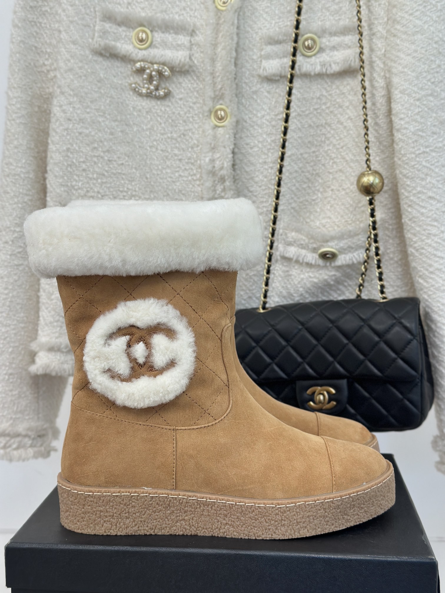 Chanel Botas de nieve Piel de vaca Cuero Lambswhol Colección otoño – invierno