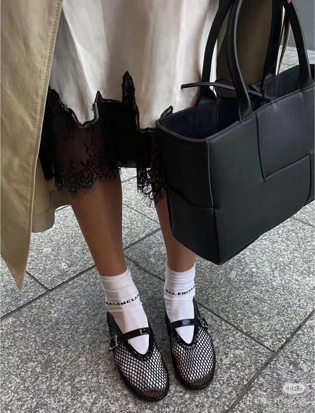 NO:237173,Footwear demonstration picture, ballet shoes19860909上脚示范图,芭蕾舞鞋,Women's Shoes