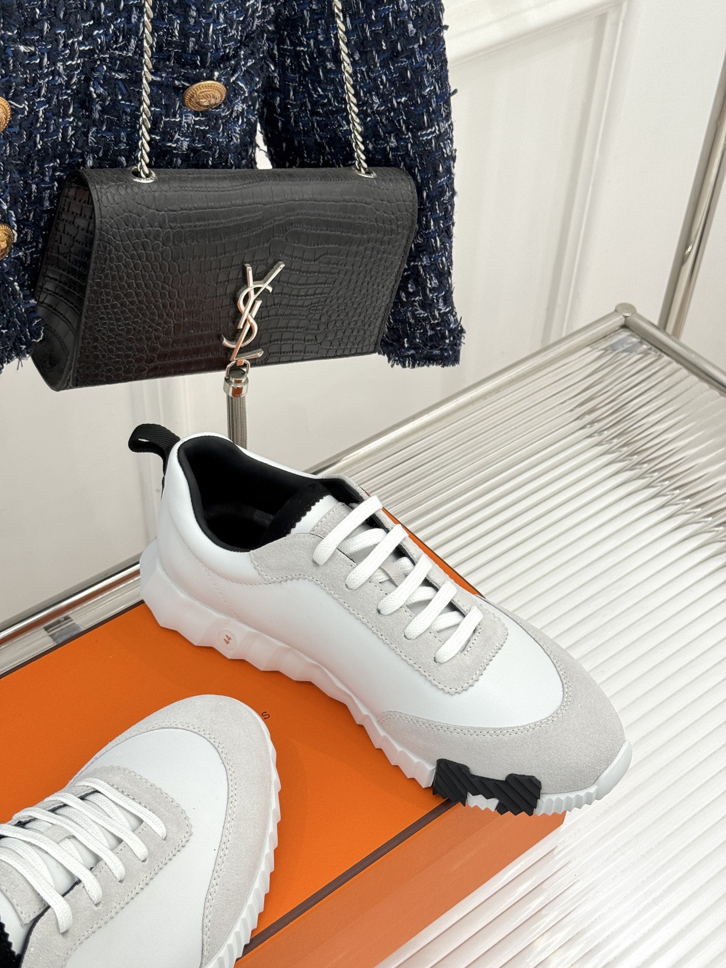 HERMES/爱马仕经典休闲运动鞋经典复古高级感单品好穿又好搭配 上脚秀气！鞋面采用原版定制皮料内里踮脚