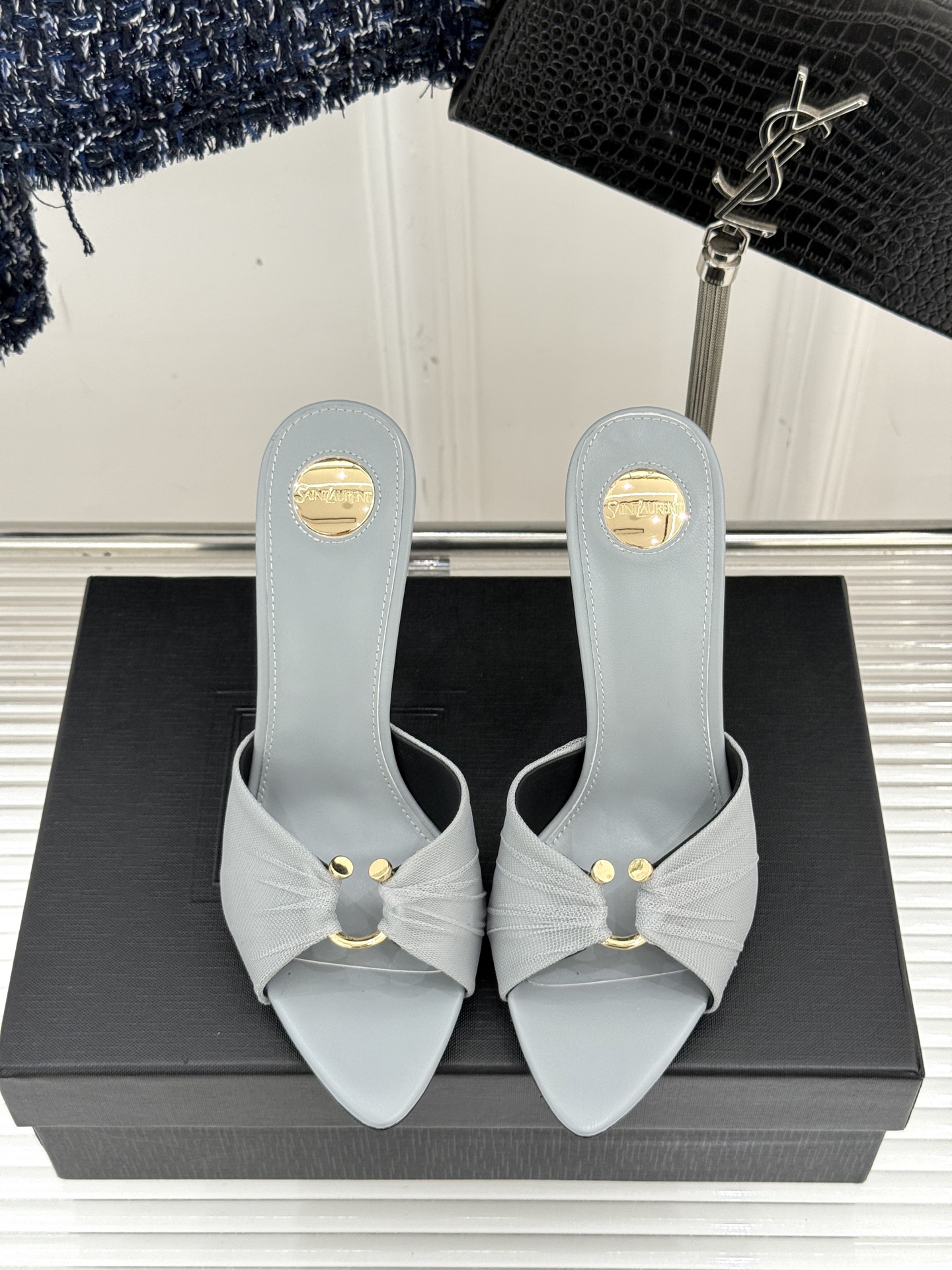 
Saint Lauren*YSL圣罗兰25ss
性感高跟凉鞋拖鞋
简直是为想在夏日slay全场的姐妹而
