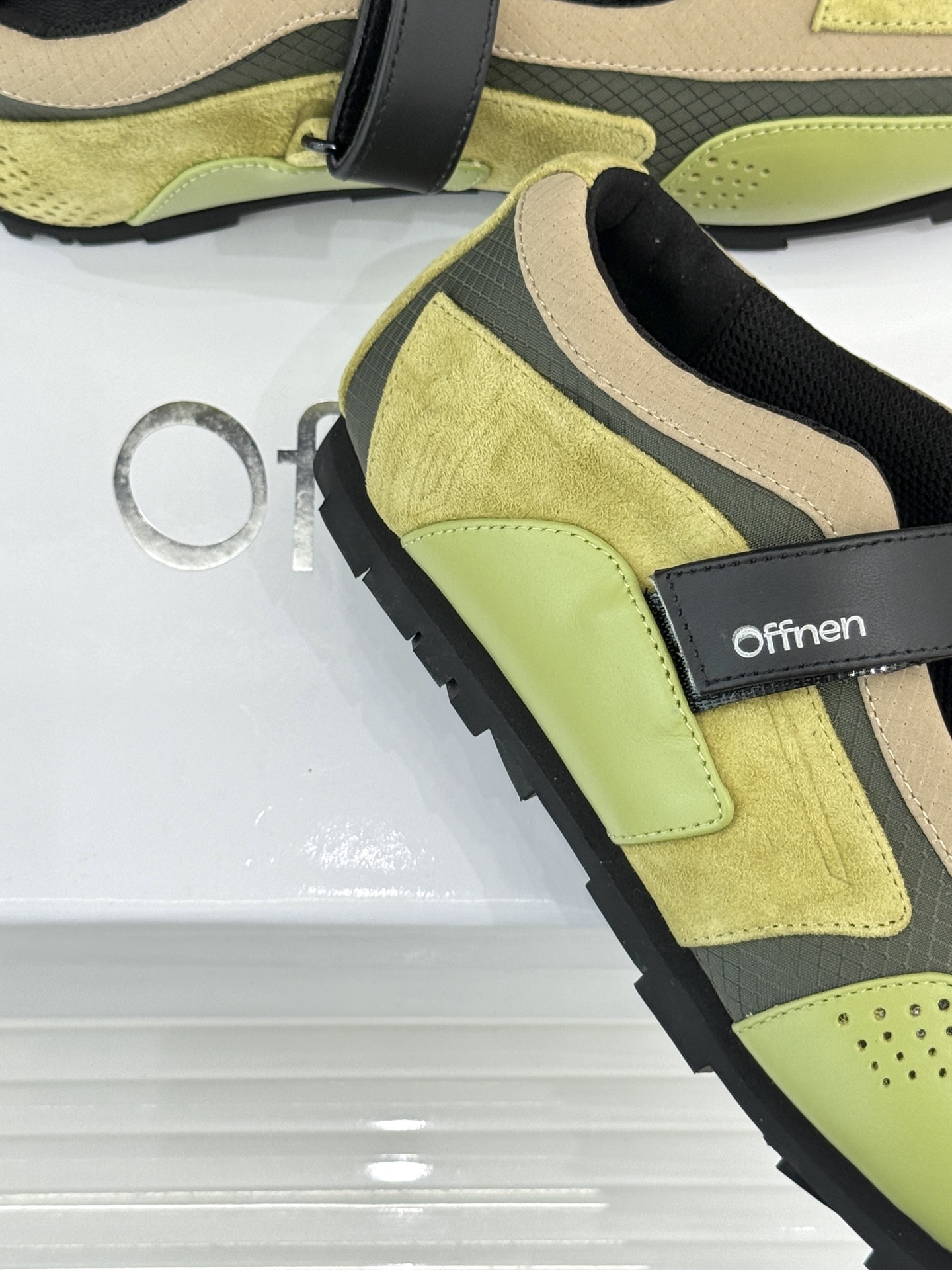 
offene 25WF玛丽珍运动鞋
把复古与运动风玩出花💥 
魔术贴设计随性又方便
配色高级又独特
上
