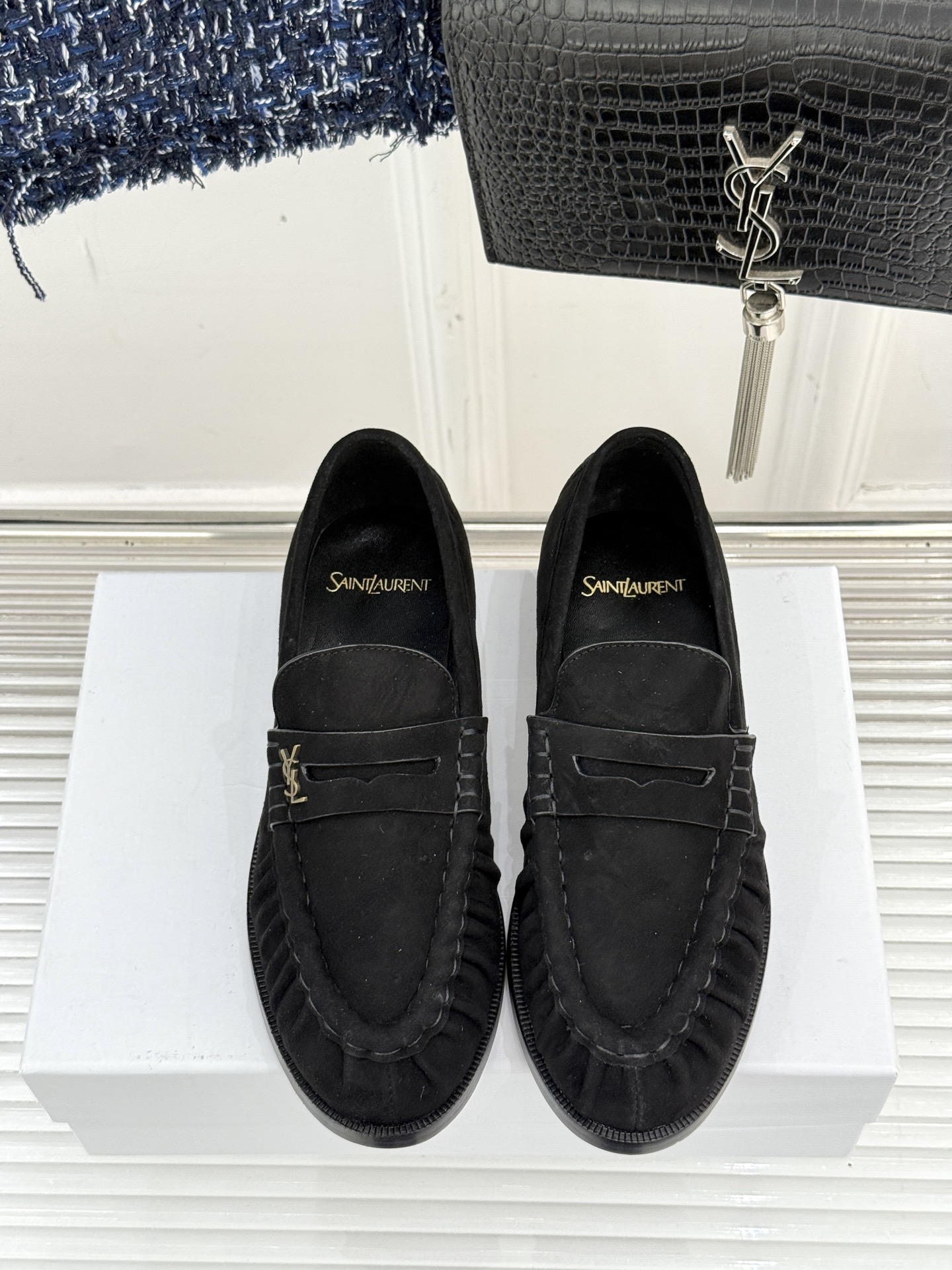 （备注：飞机盒加10）
Saint Lauren*YSL圣罗兰25WF新品
YSL小logo乐福鞋
标