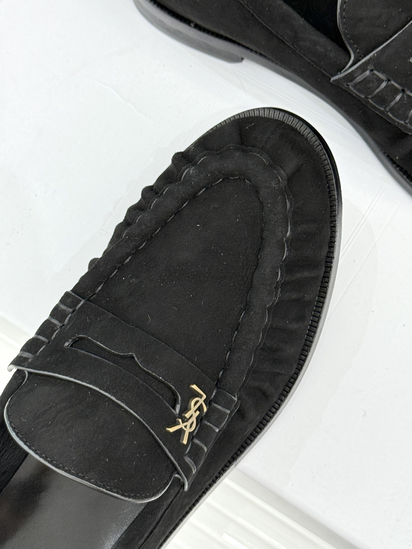  （备注：飞机盒加10）
Saint Lauren*YSL圣罗兰25WF新品
YSL小logo乐福鞋
标