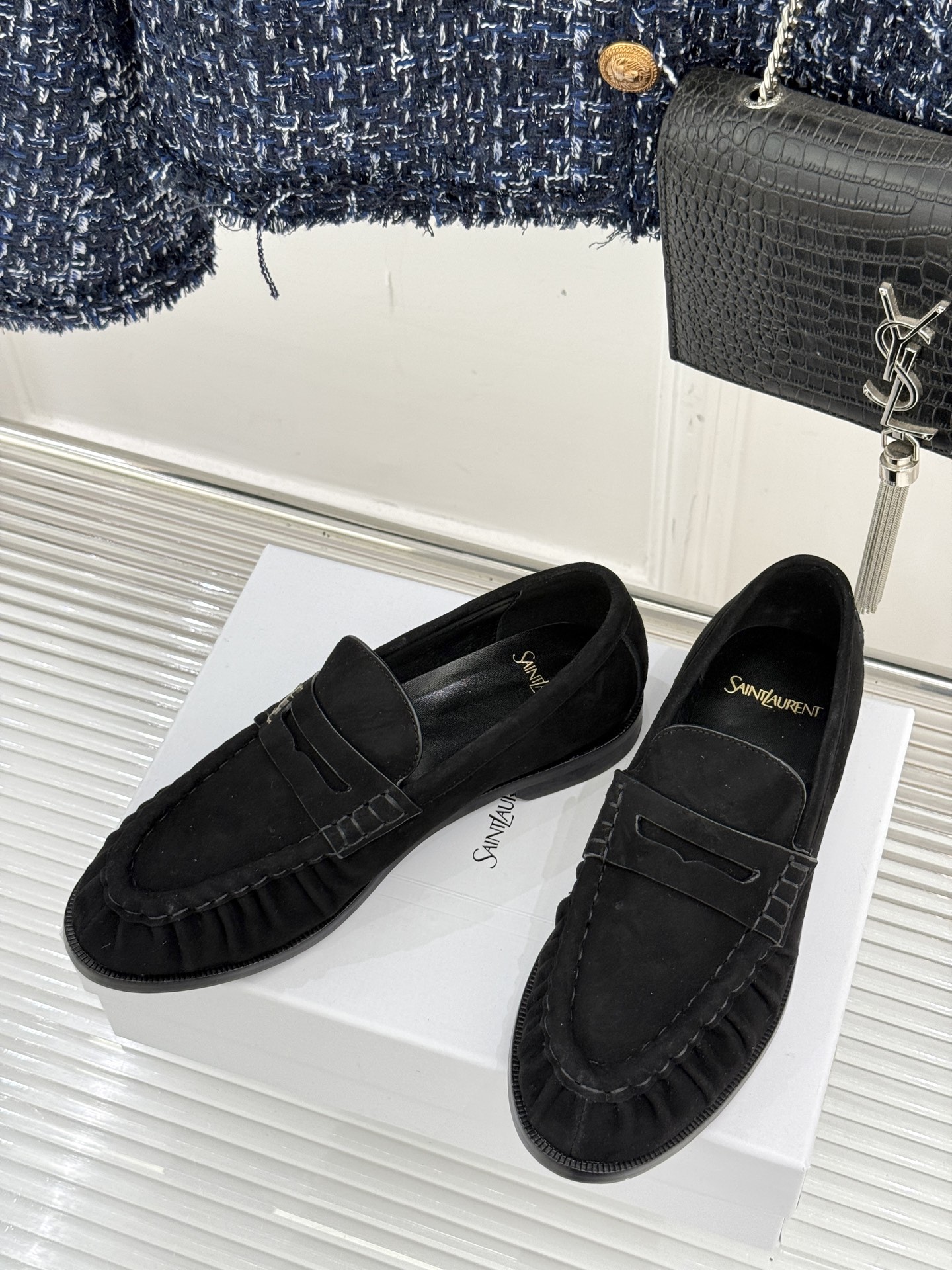 （备注：飞机盒加10）
Saint Lauren*YSL圣罗兰25WF新品
YSL小logo乐福鞋
标