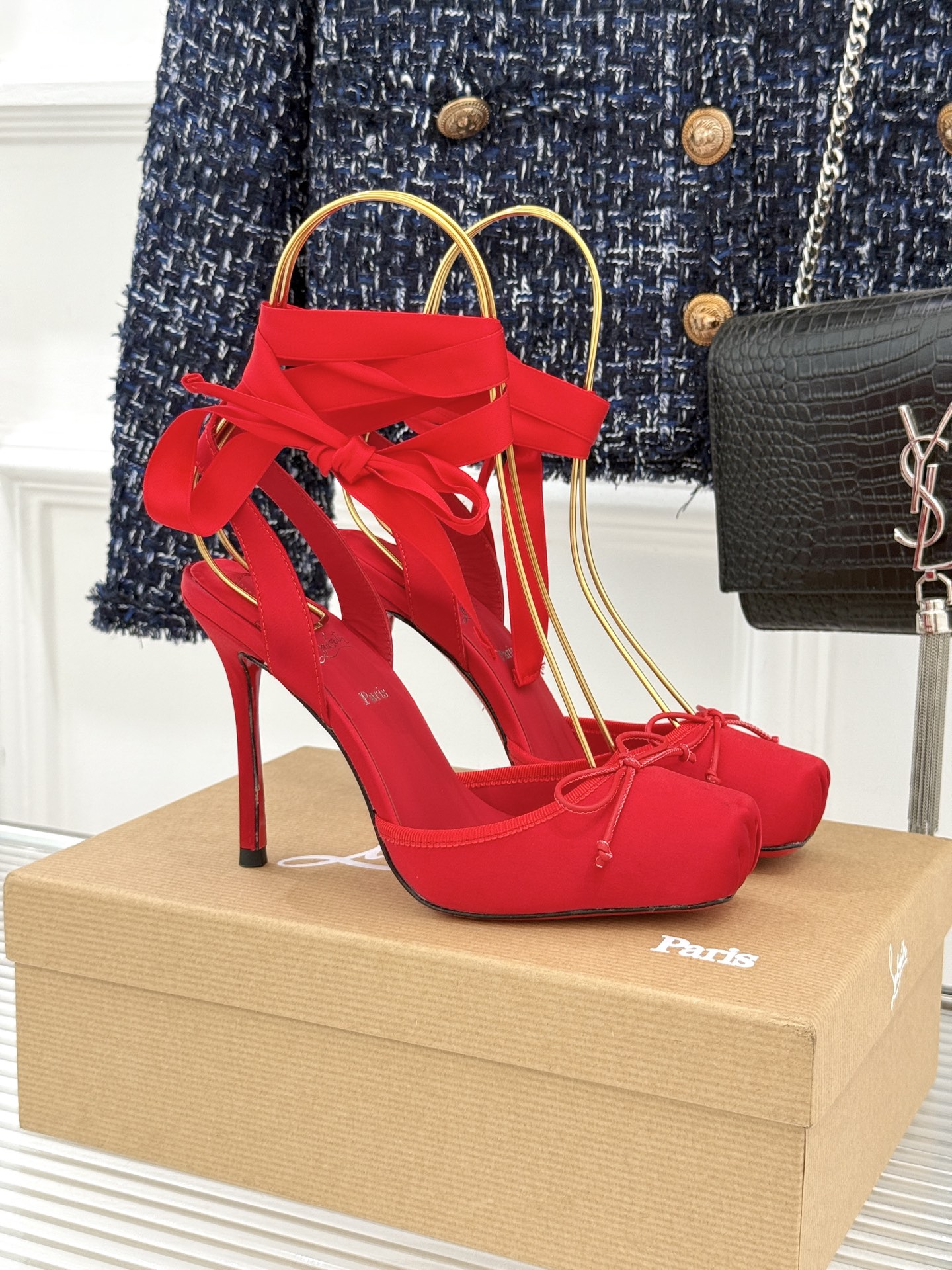 ChristinLouboutin/CL25WF新品猪鼻子蝴蝶结高跟凉鞋在时尚的舞台上CL始终是璀璨的明