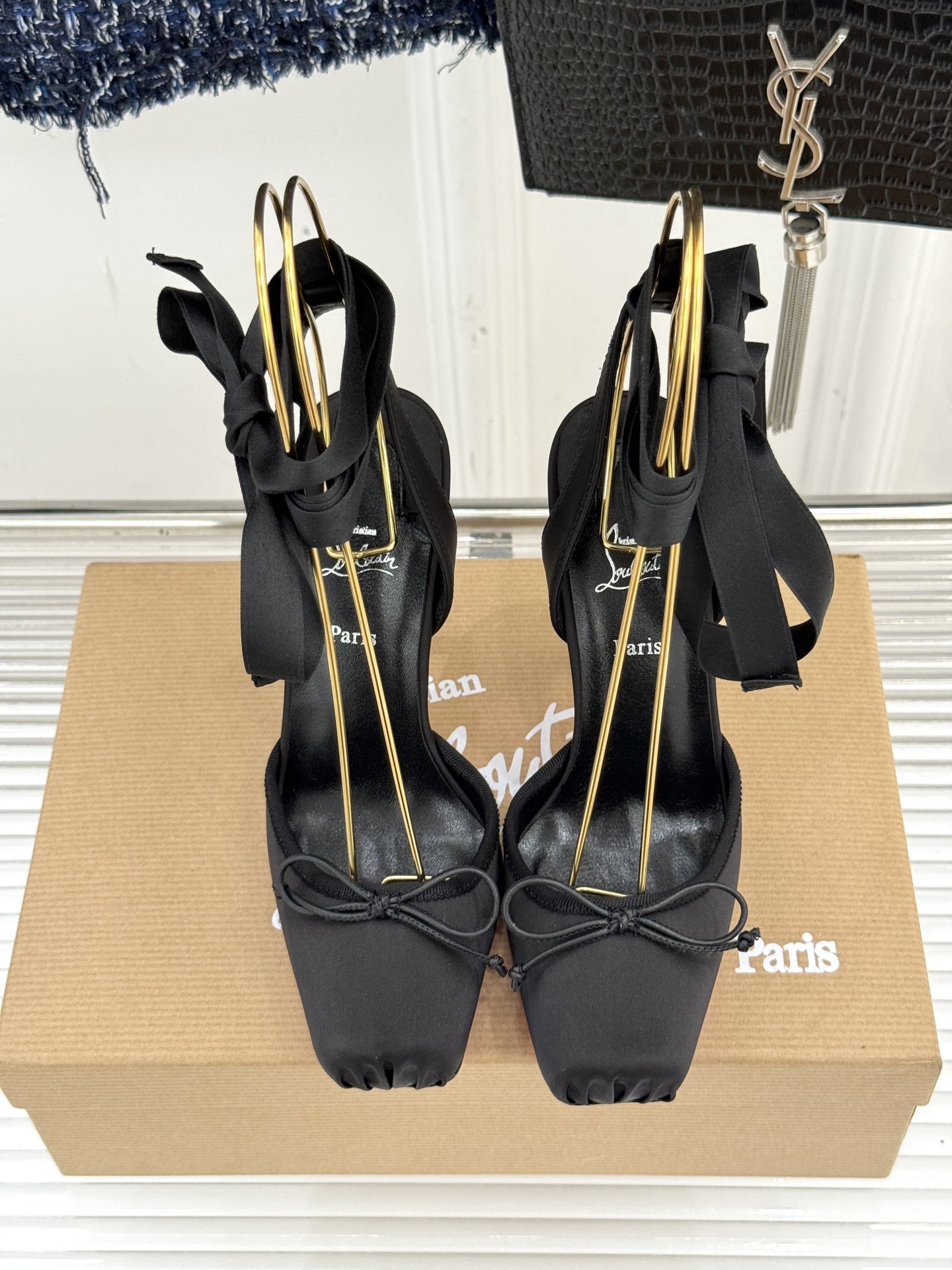 ChristinLouboutin/CL25WF新品猪鼻子蝴蝶结高跟凉鞋在时尚的舞台上CL始终是璀璨的明