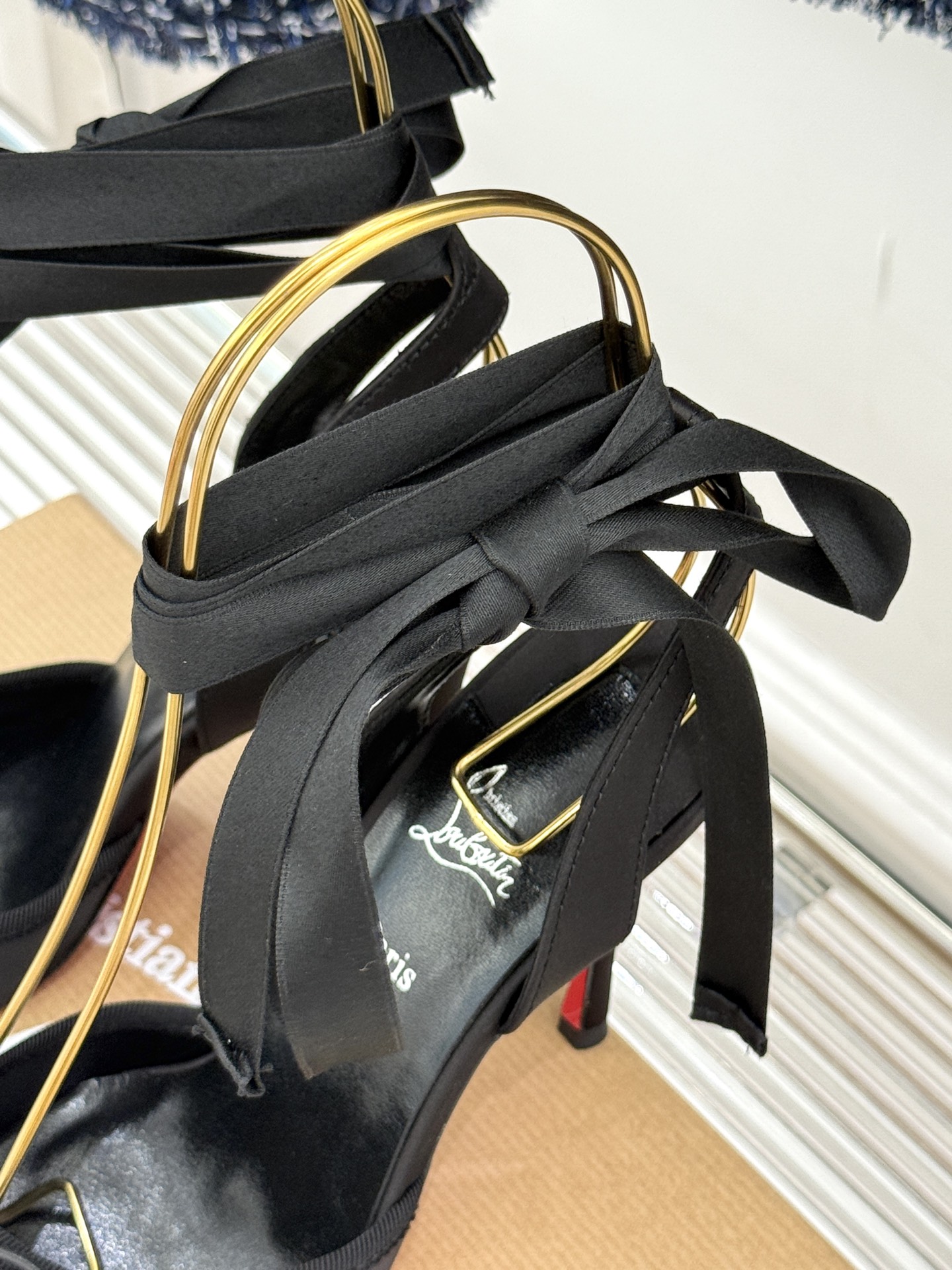 ChristinLouboutin/CL25WF新品猪鼻子蝴蝶结高跟凉鞋在时尚的舞台上CL始终是璀璨的明