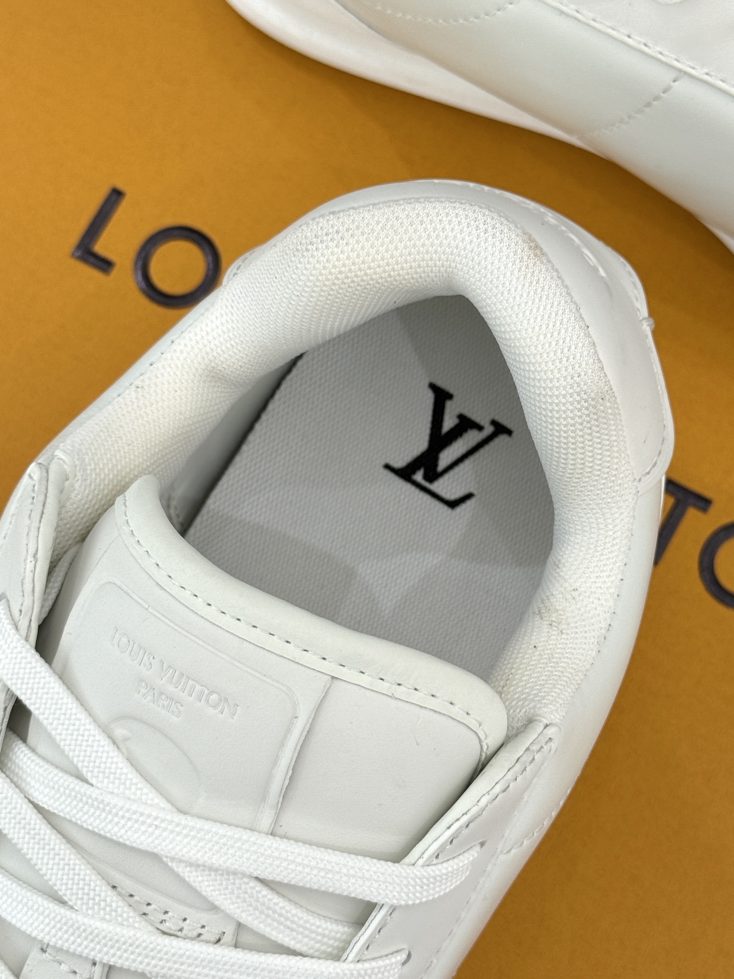 3D➕20LV Buttersoft 25WF情侣款休闲面包鞋运动鞋这双面包鞋直接承包你们一整年的甜蜜出
