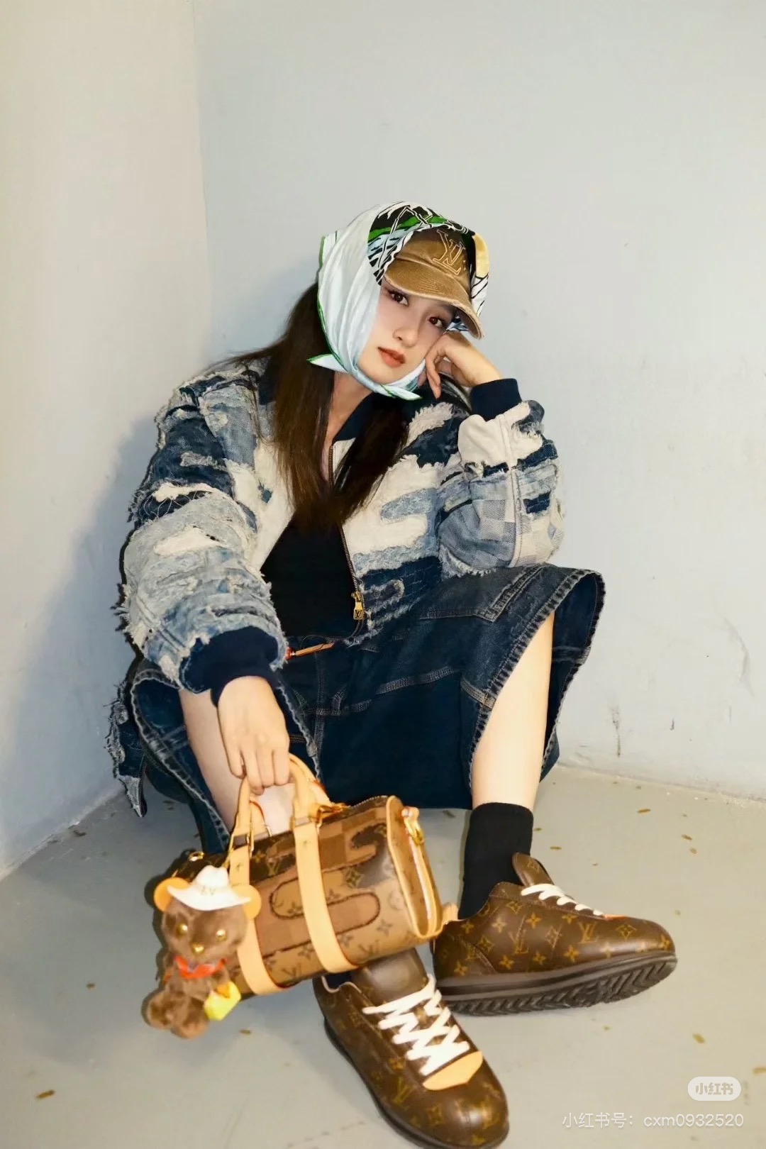 NO:477760,Footwear demonstration picture, casual shoes/sports shoes, sneakers19860909上脚示范图,休闲鞋/运动鞋,sneakers,Women's Shoes