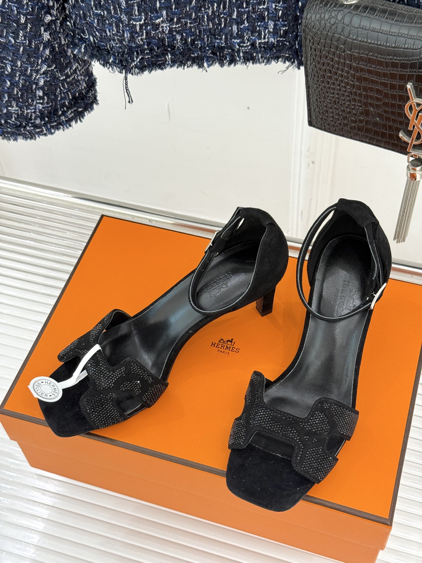 （配原版飞机盒）Hermès/爱马仕经典春夏H高跟凉鞋夏日凉鞋矩阵已就位✨ 经典H型搭扣+闪耀钻饰细高跟