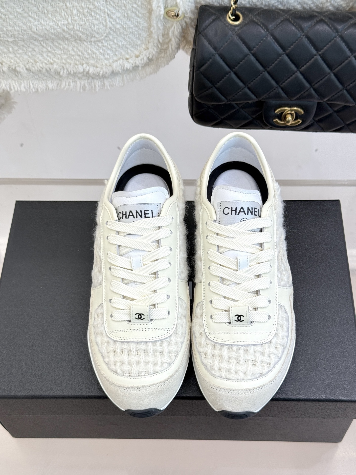 CHANE*|小香25。早春新品休闲运动鞋板鞋德训鞋流水的时尚铁打的小白鞋hhh简单耐看 很有质感颜值超